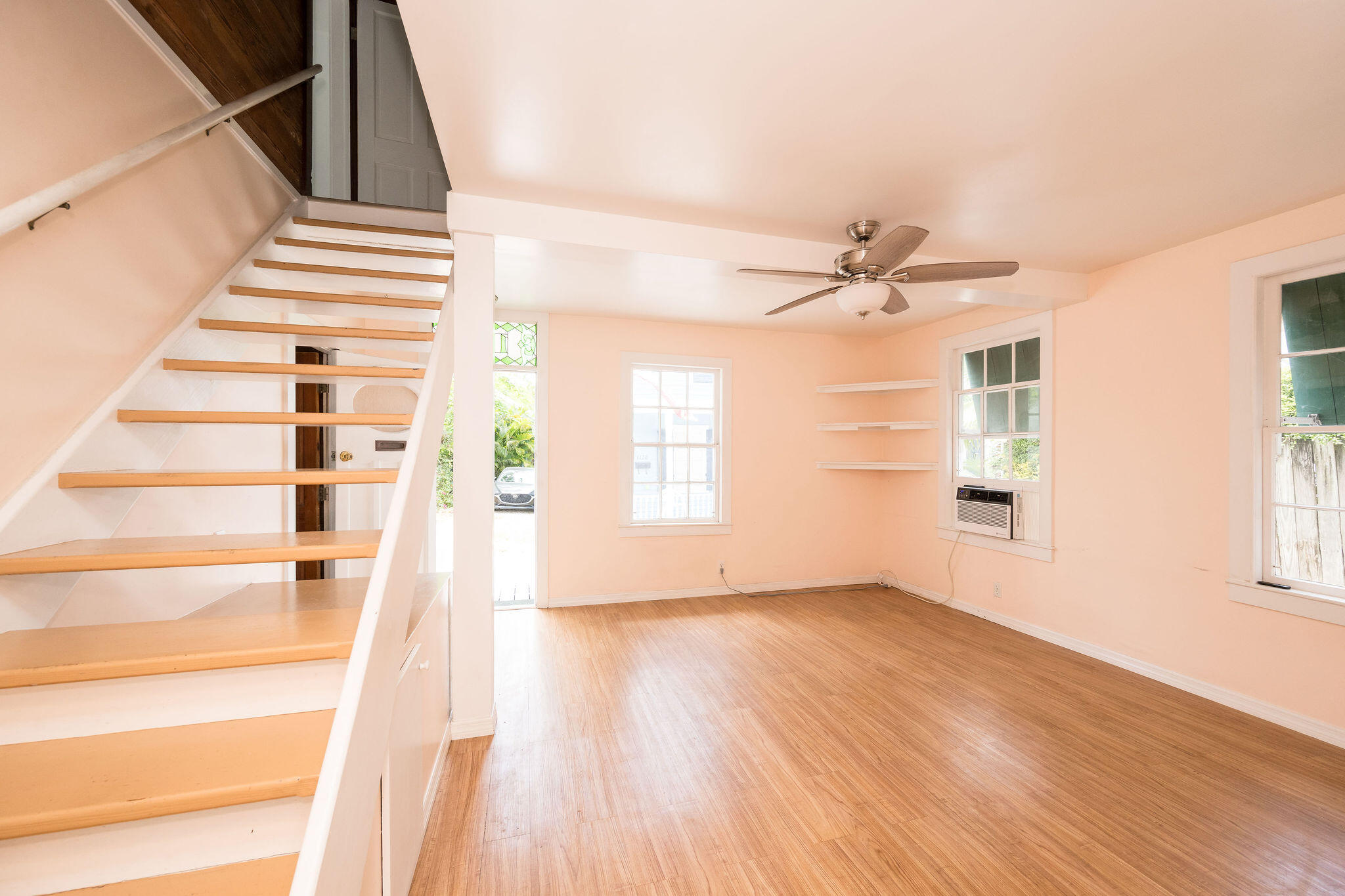 1121 Elgin Lane