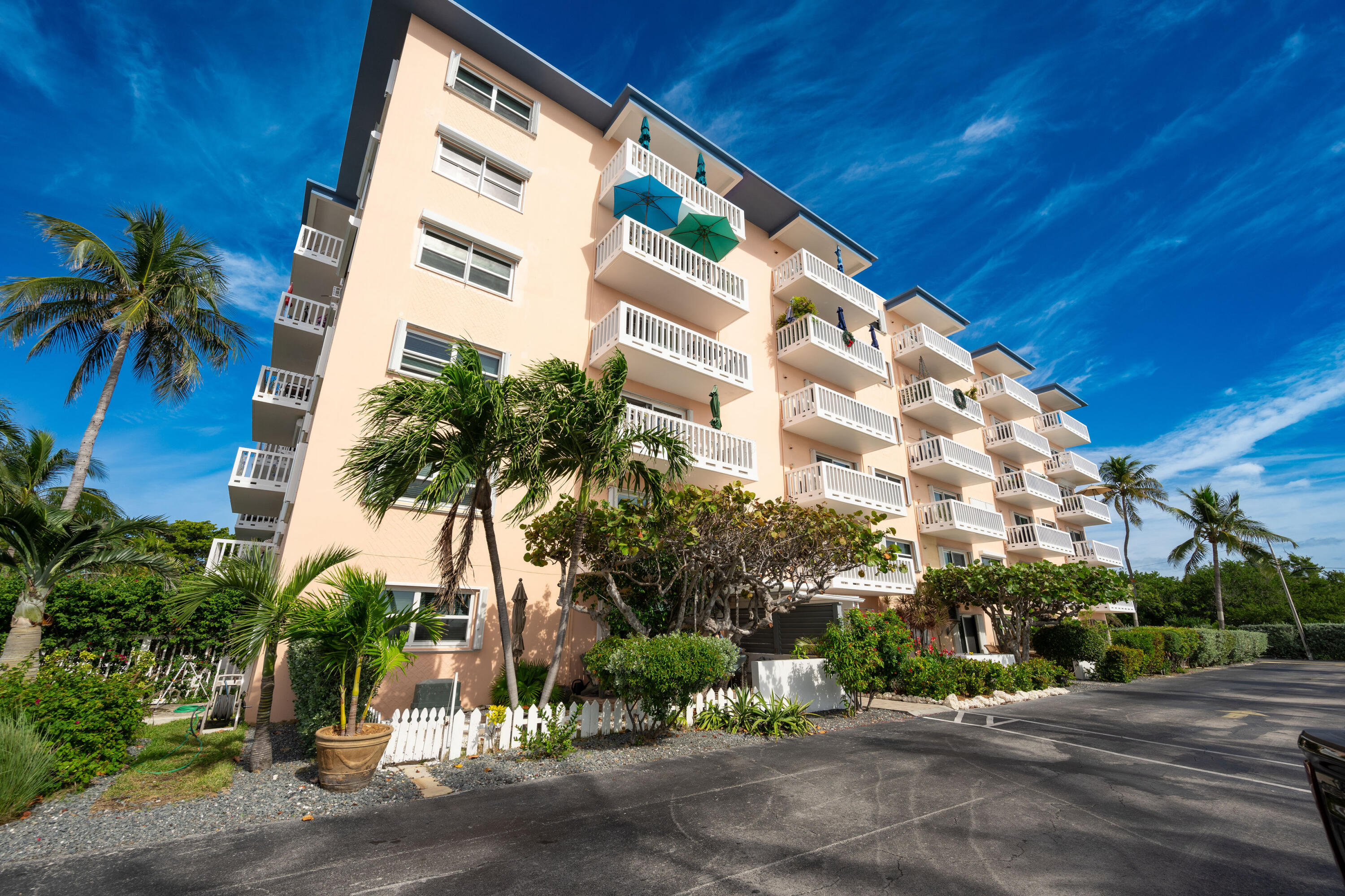 2601 N Roosevelt Boulevard Unit: 103C