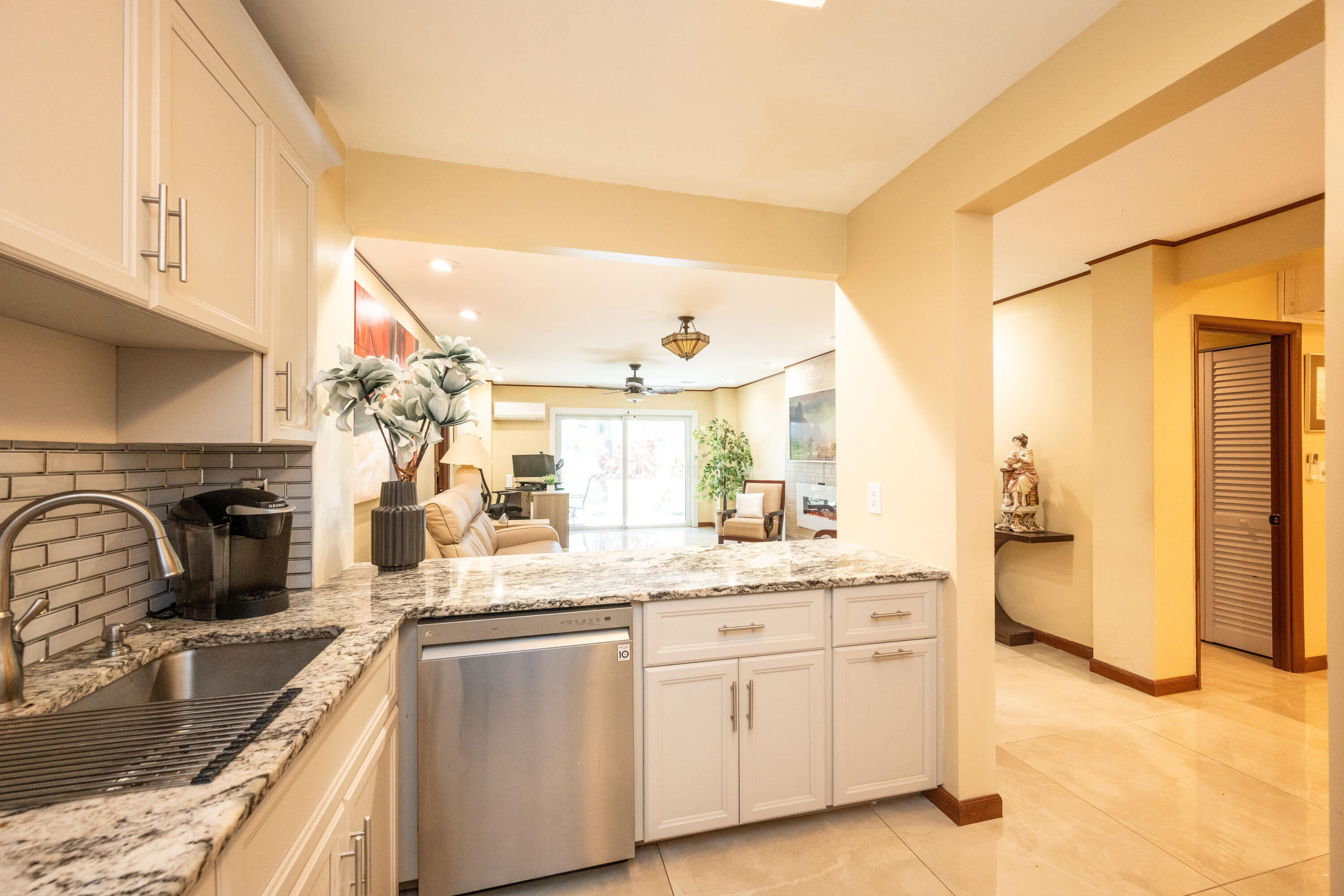 2601 N Roosevelt Boulevard Unit: 103C