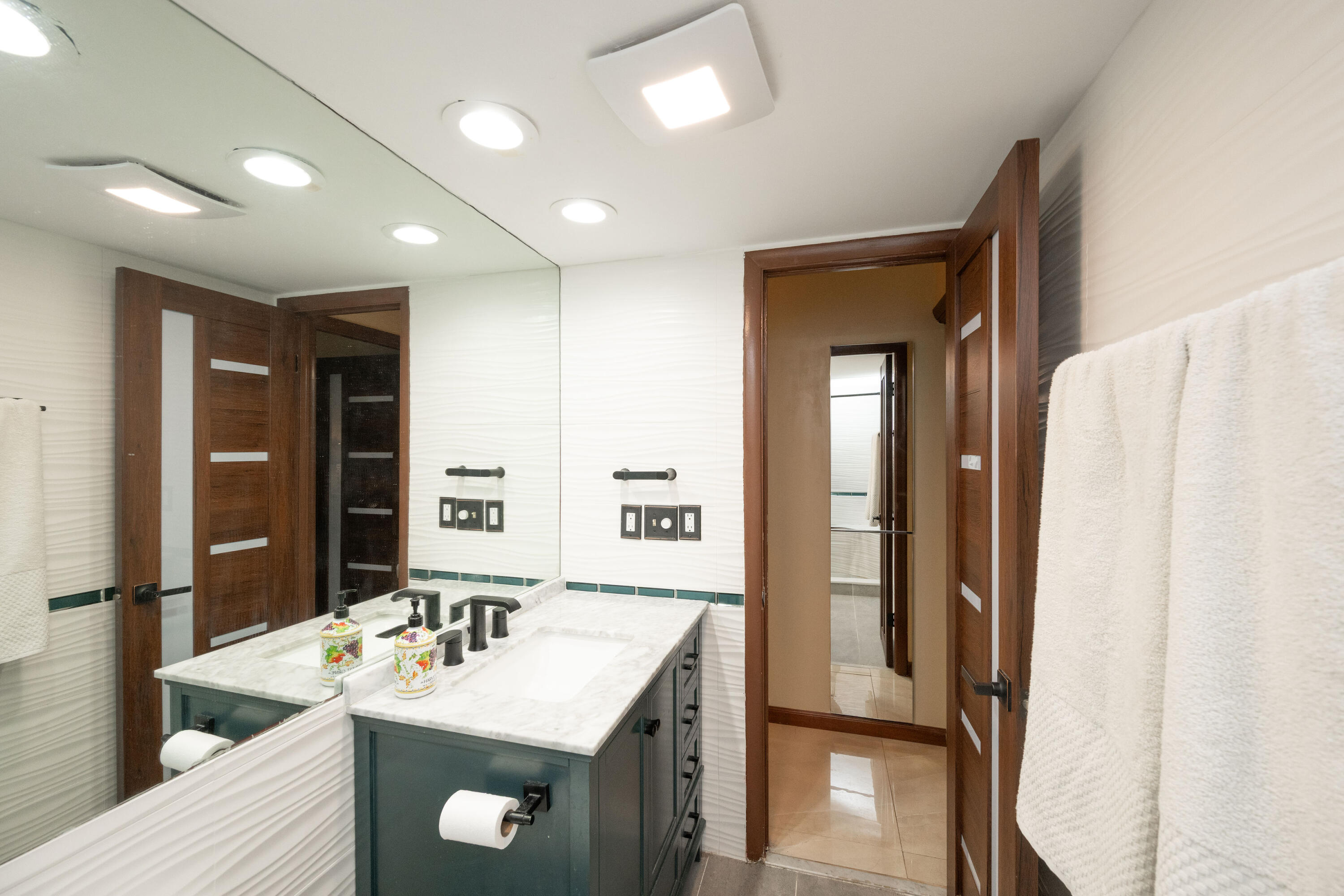 2601 N Roosevelt Boulevard Unit: 103C