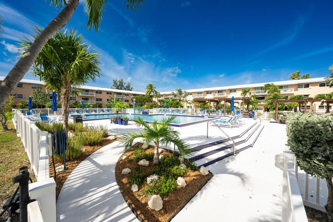 2601 S Roosevelt Boulevard Unit: 319C