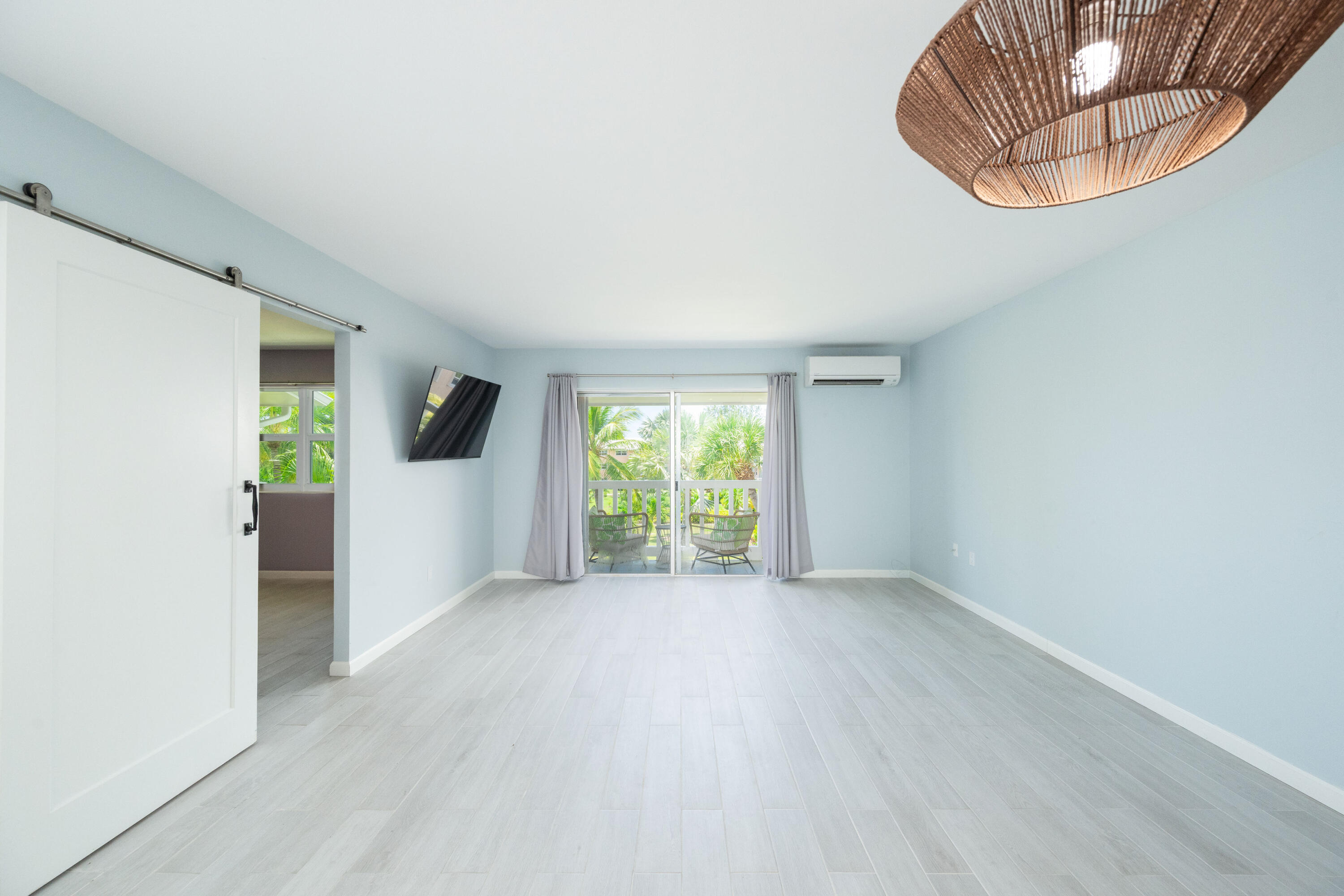 2601 S Roosevelt Boulevard Unit: 319C