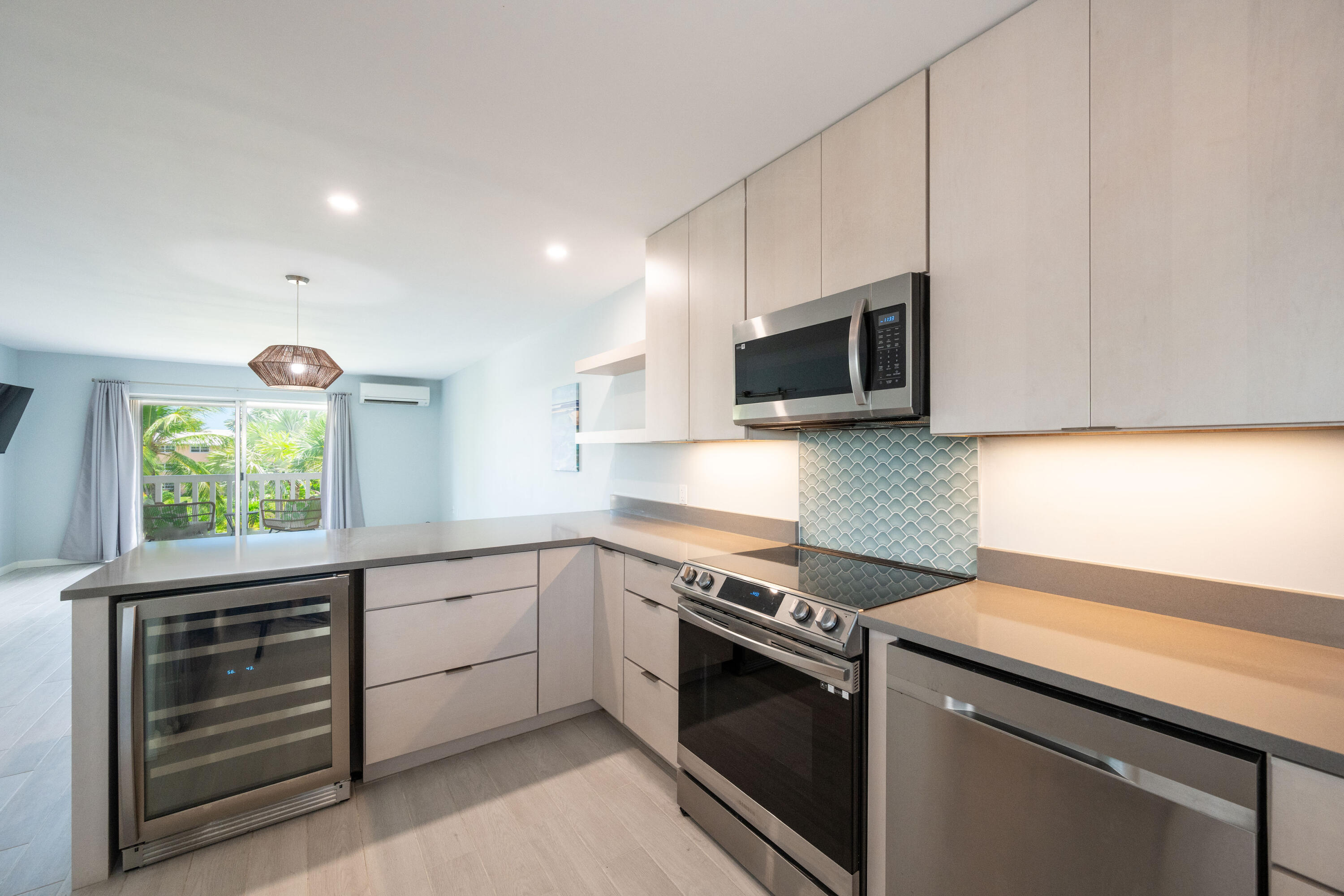 2601 S Roosevelt Boulevard Unit: 319C