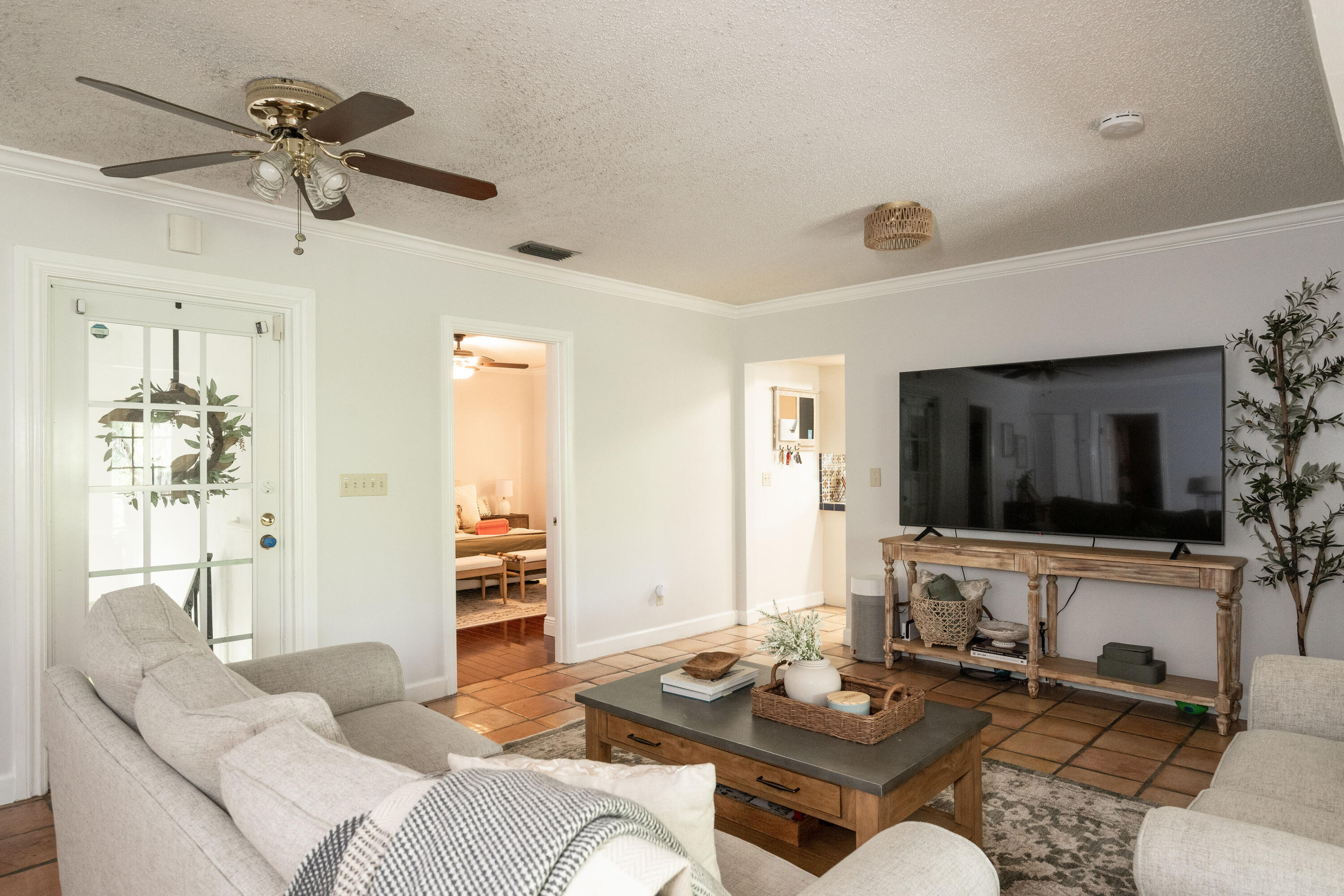 2811 Venetian Drive