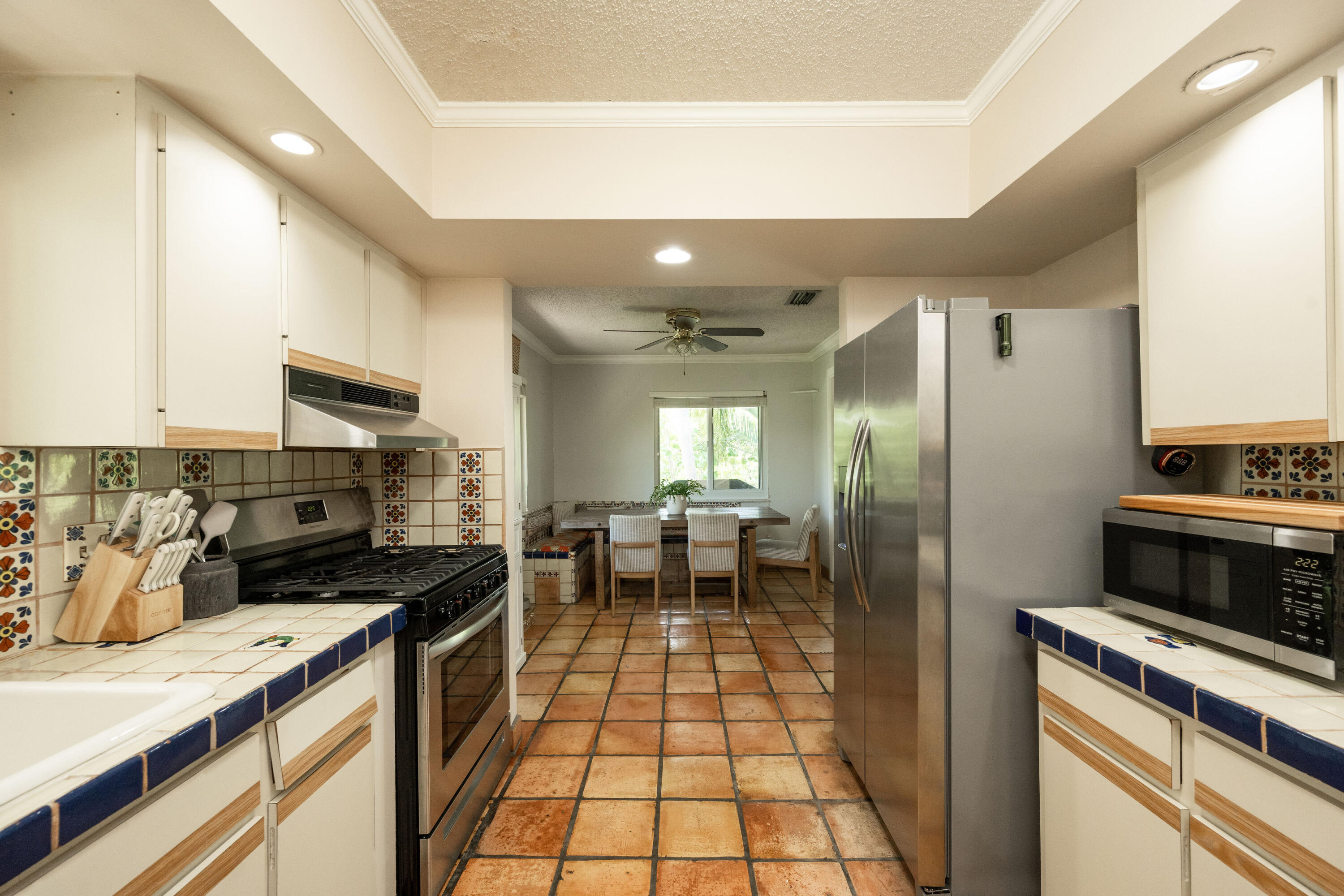 2811 Venetian Drive