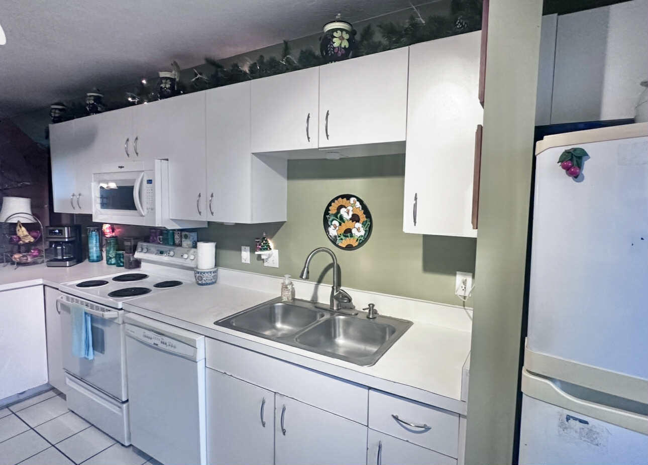 1901 S Roosevelt Boulevard Unit: 406W