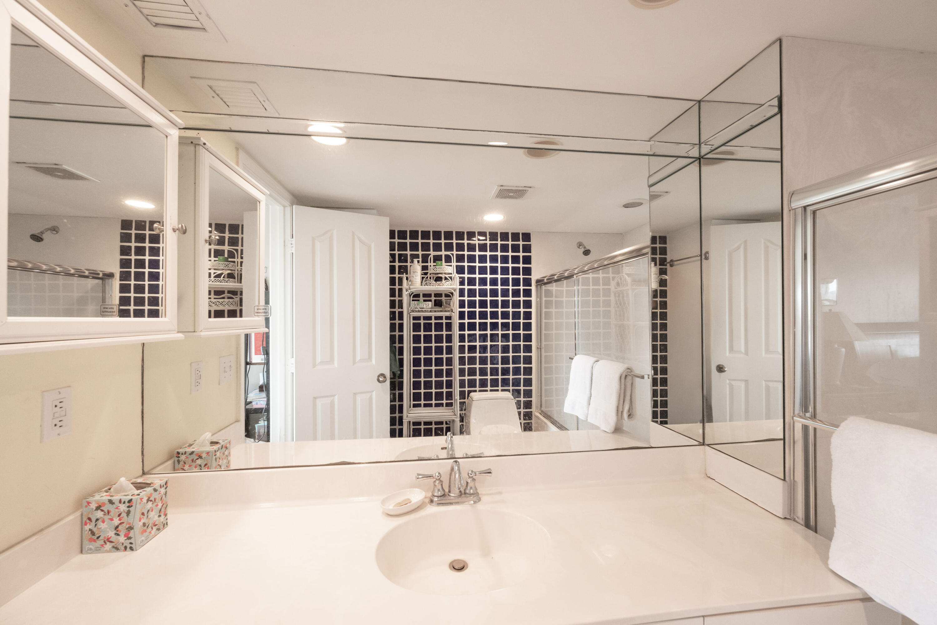 1901 S Roosevelt Boulevard Unit: 406W