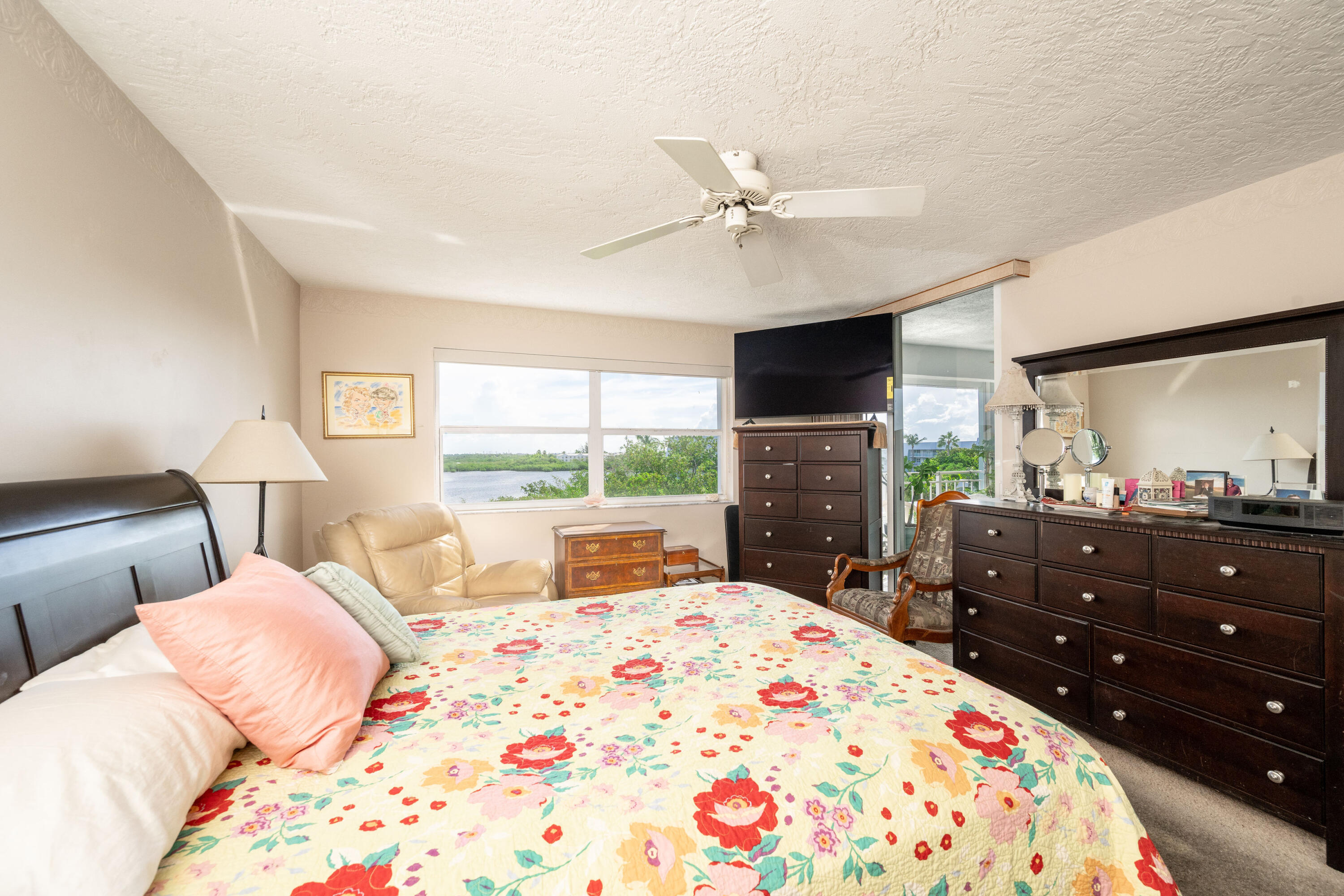 1901 S Roosevelt Boulevard Unit: 406W