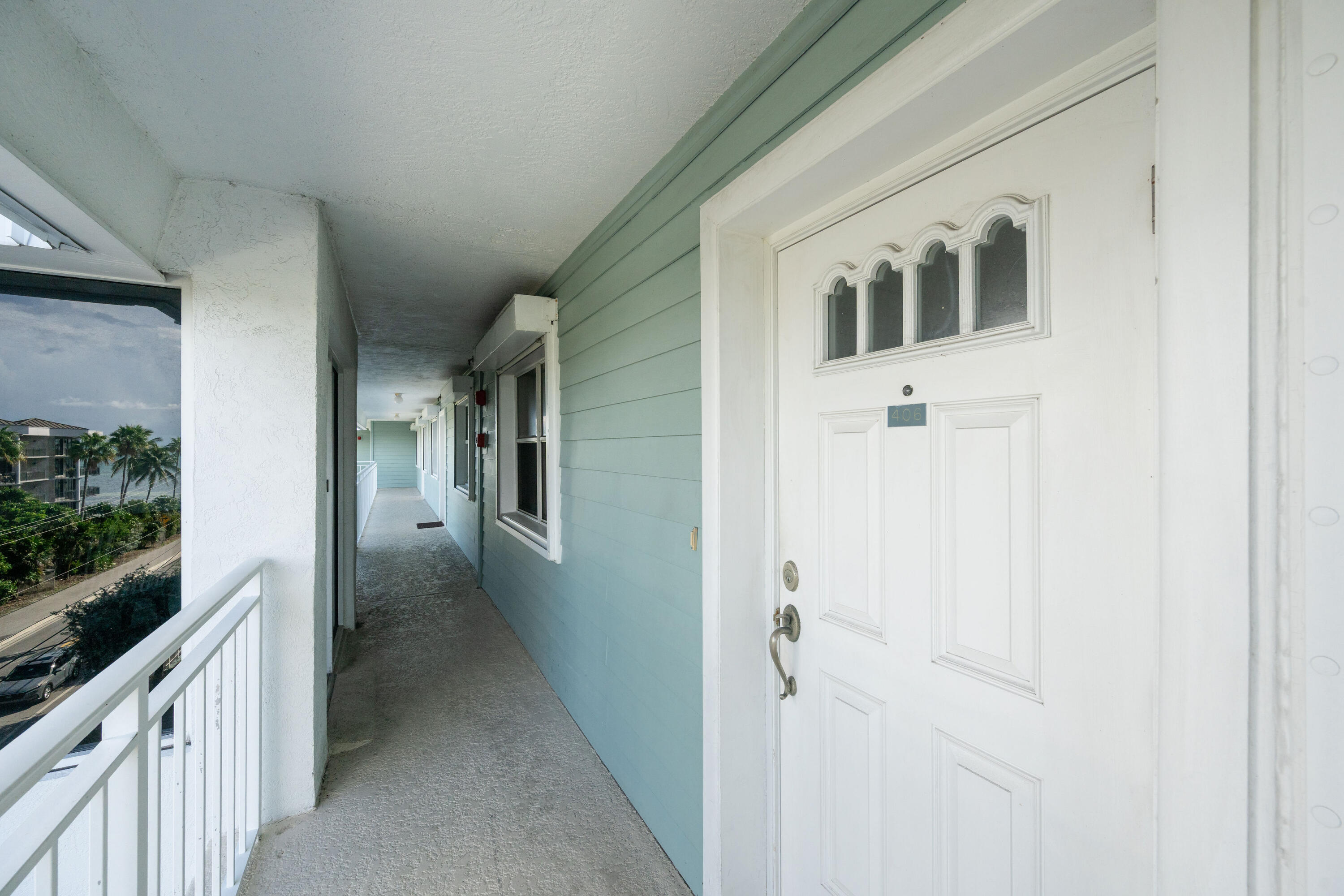 1901 S Roosevelt Boulevard Unit: 406W