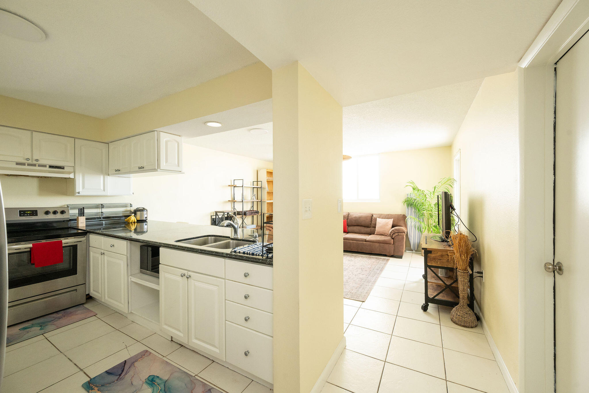 3930 S 3930 Roosevelt Boulevard Unit: S303