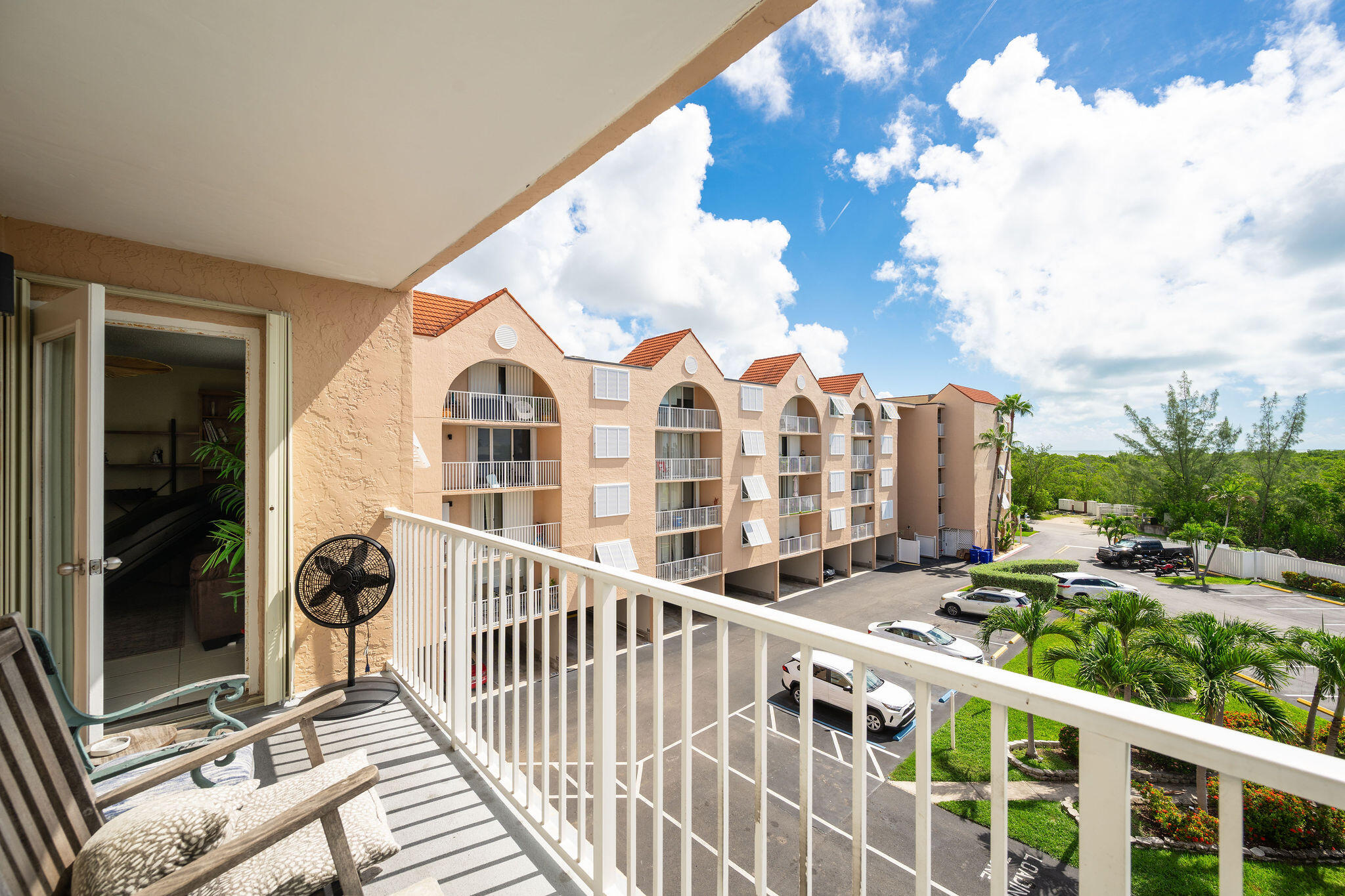 3930 S 3930 Roosevelt Boulevard Unit: S303