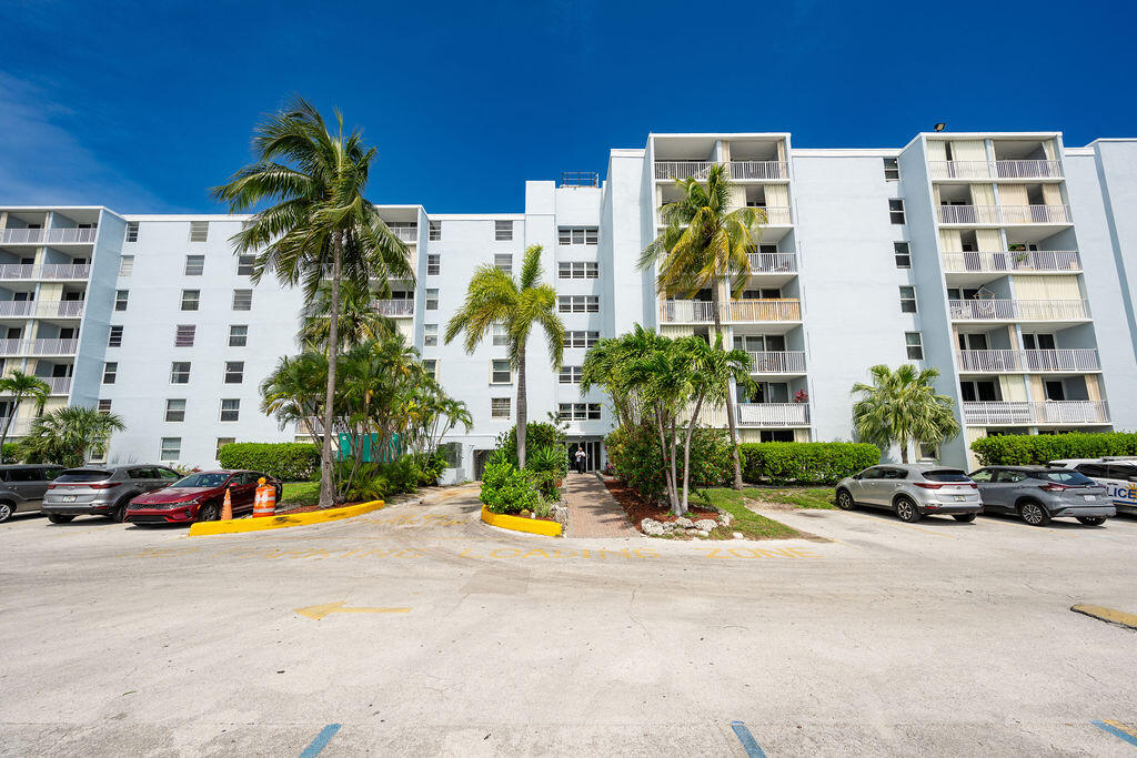 3312 Northside Drive Unit: 712