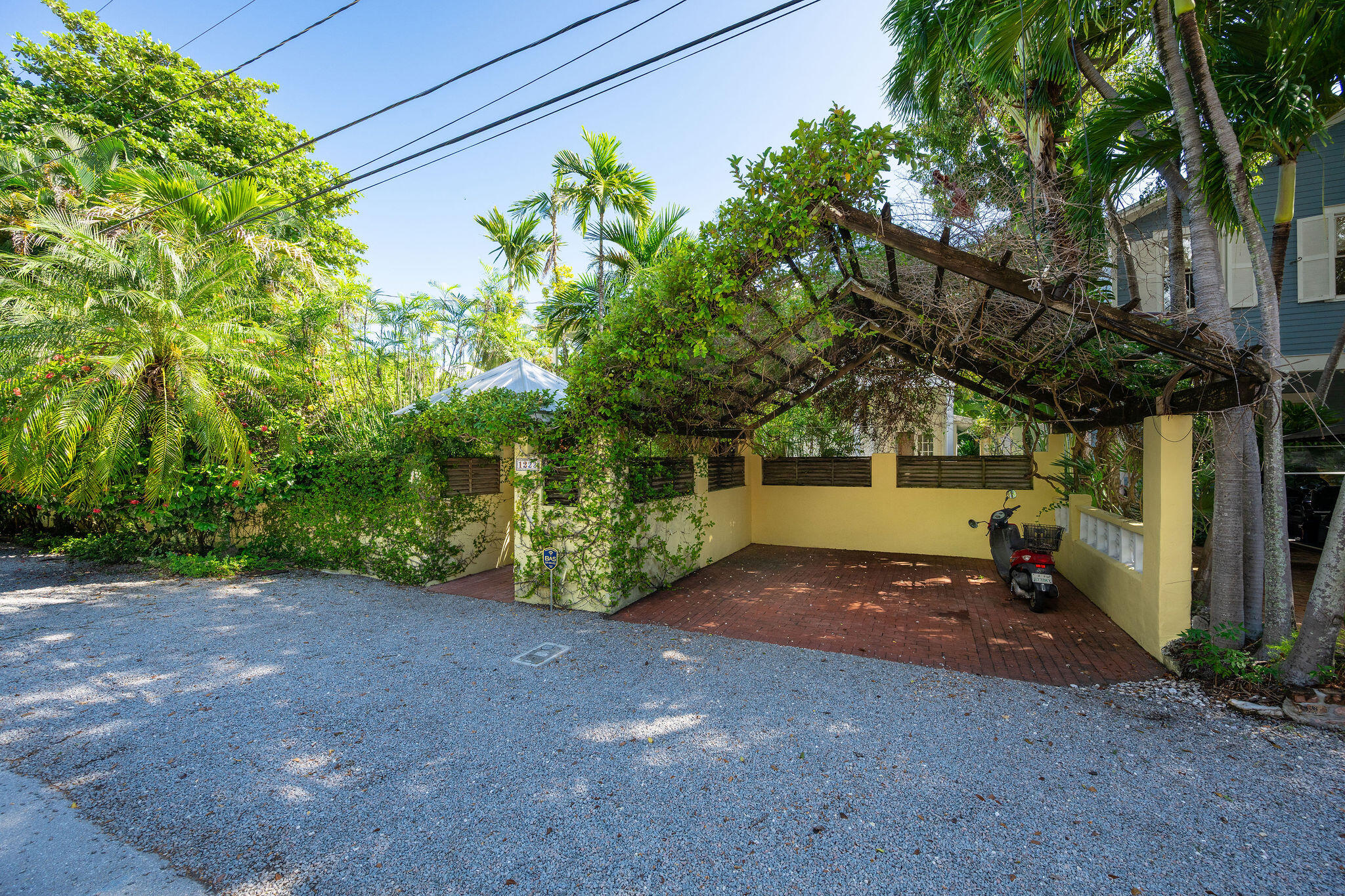 1222 Von Phister Street