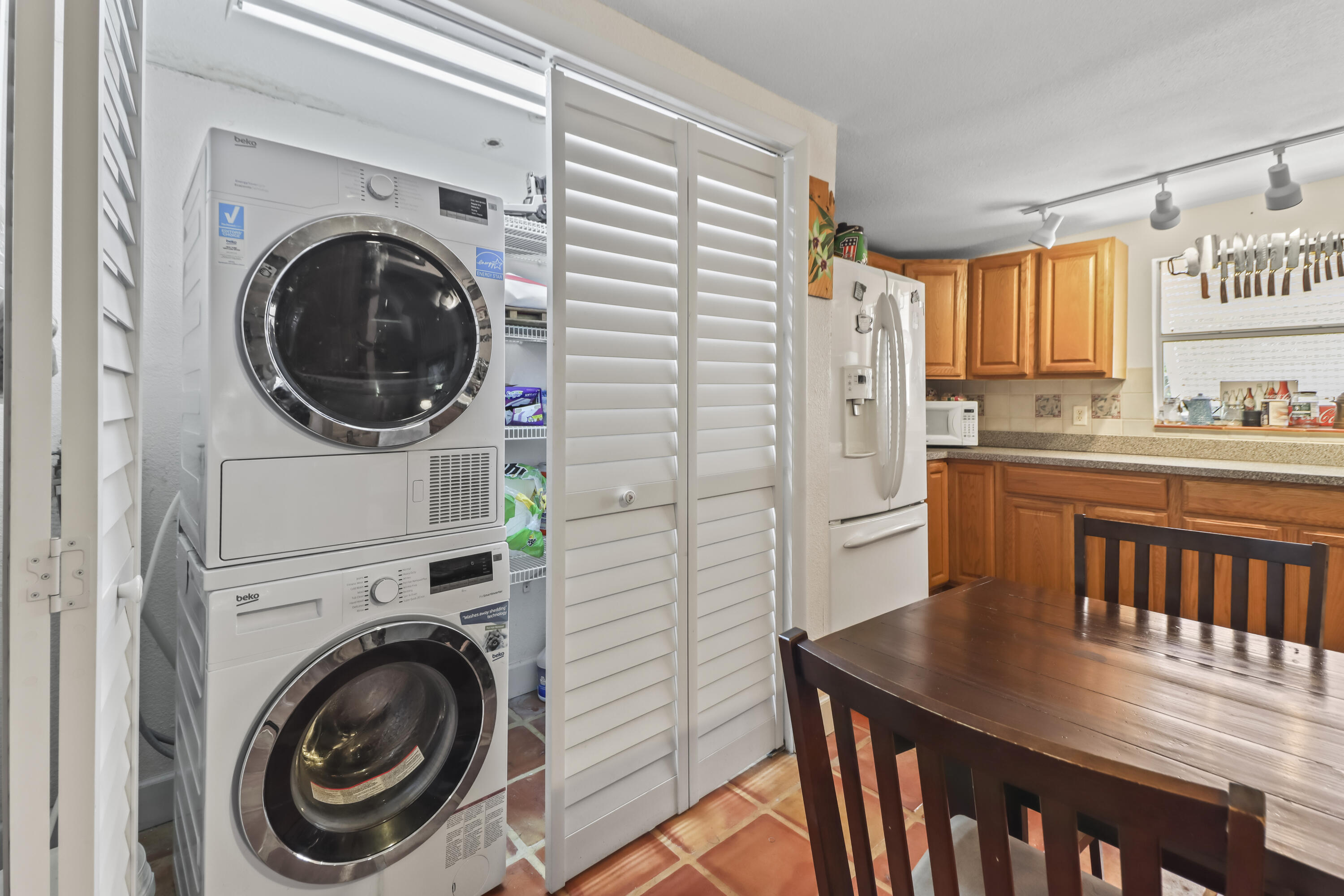 1406 Sunset Drive