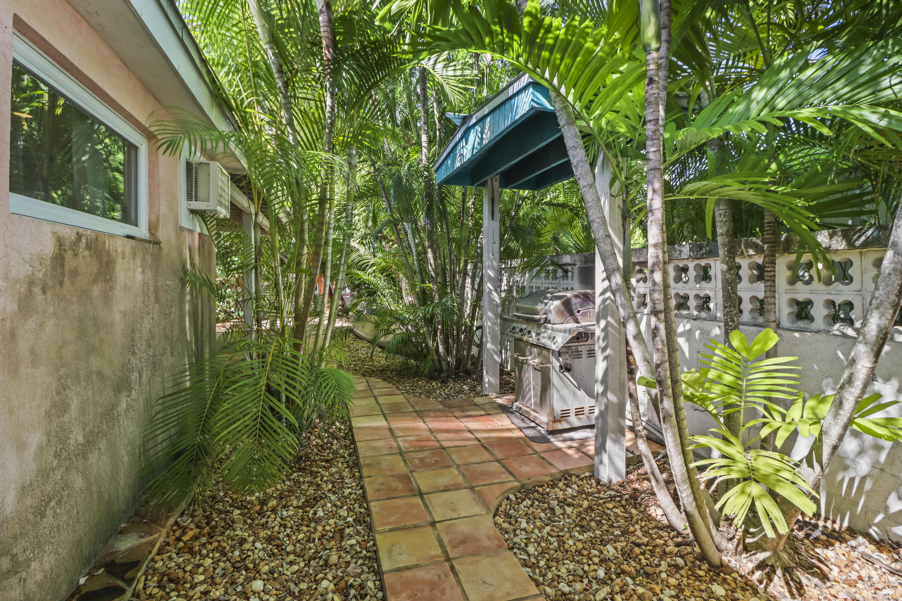 1406 Sunset Drive