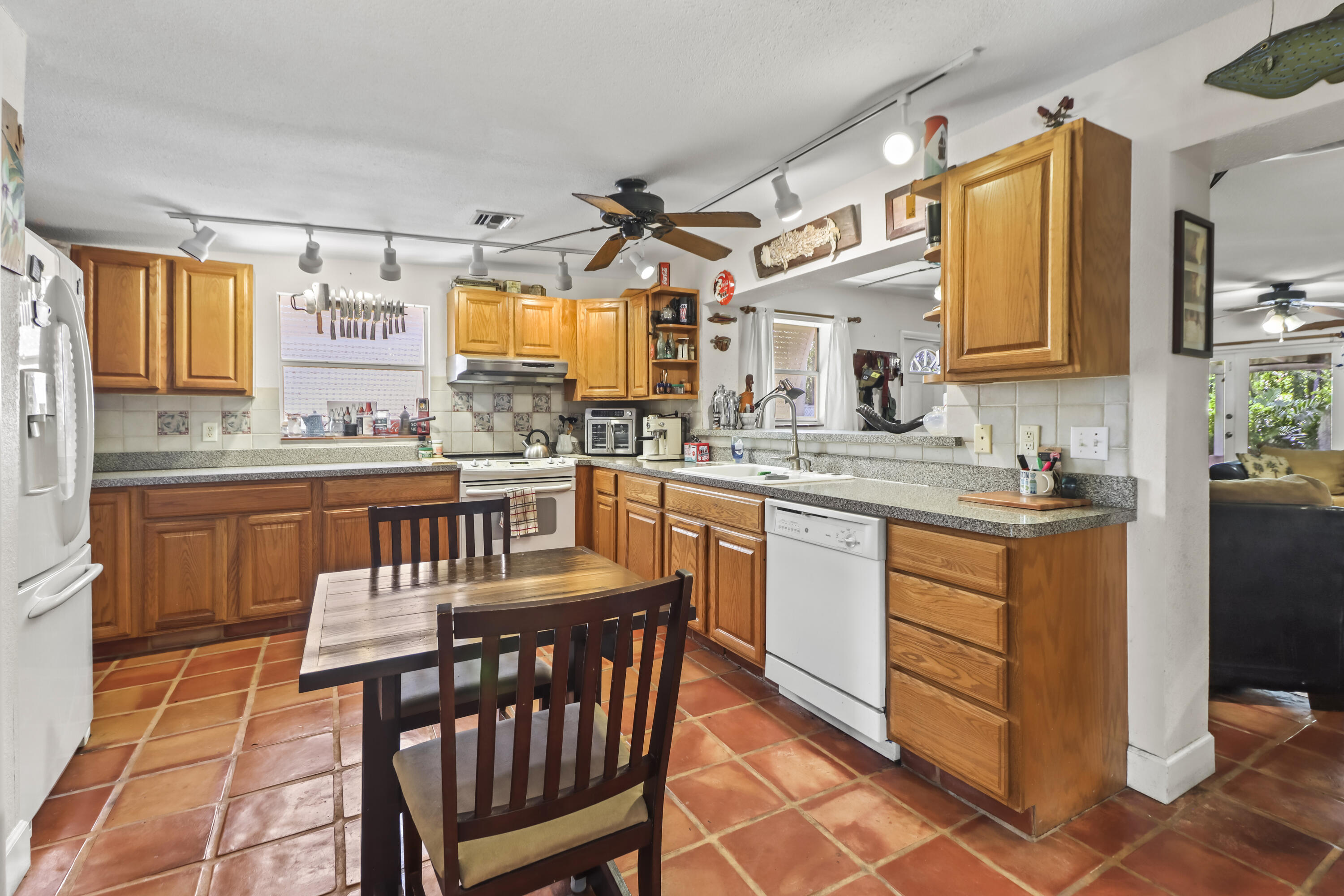 1406 Sunset Drive