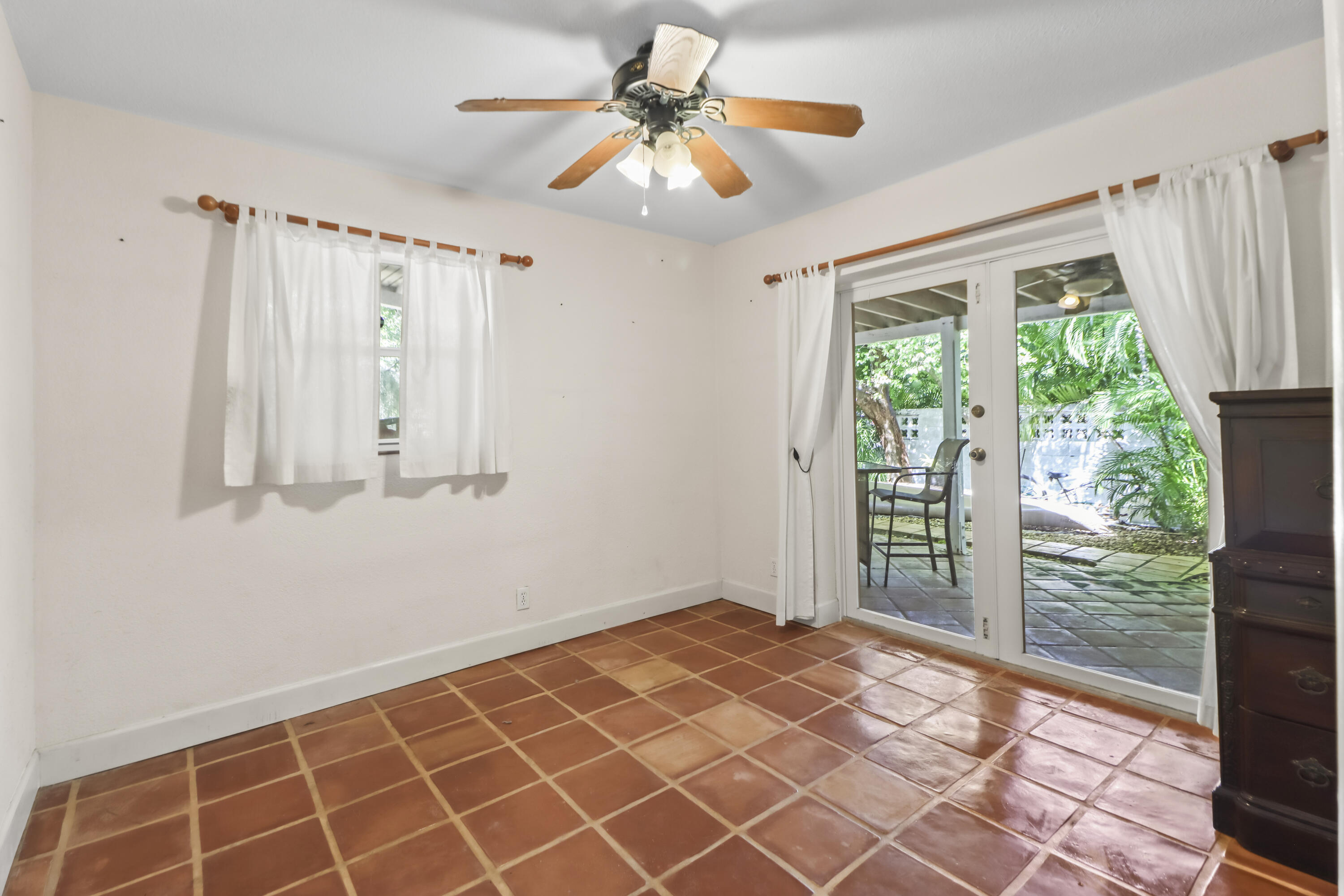 1406 Sunset Drive