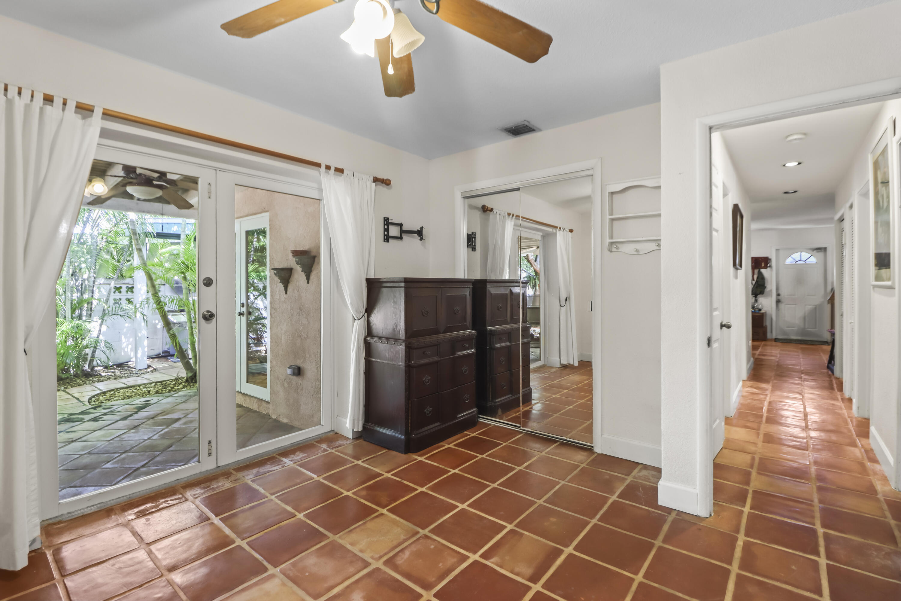 1406 Sunset Drive