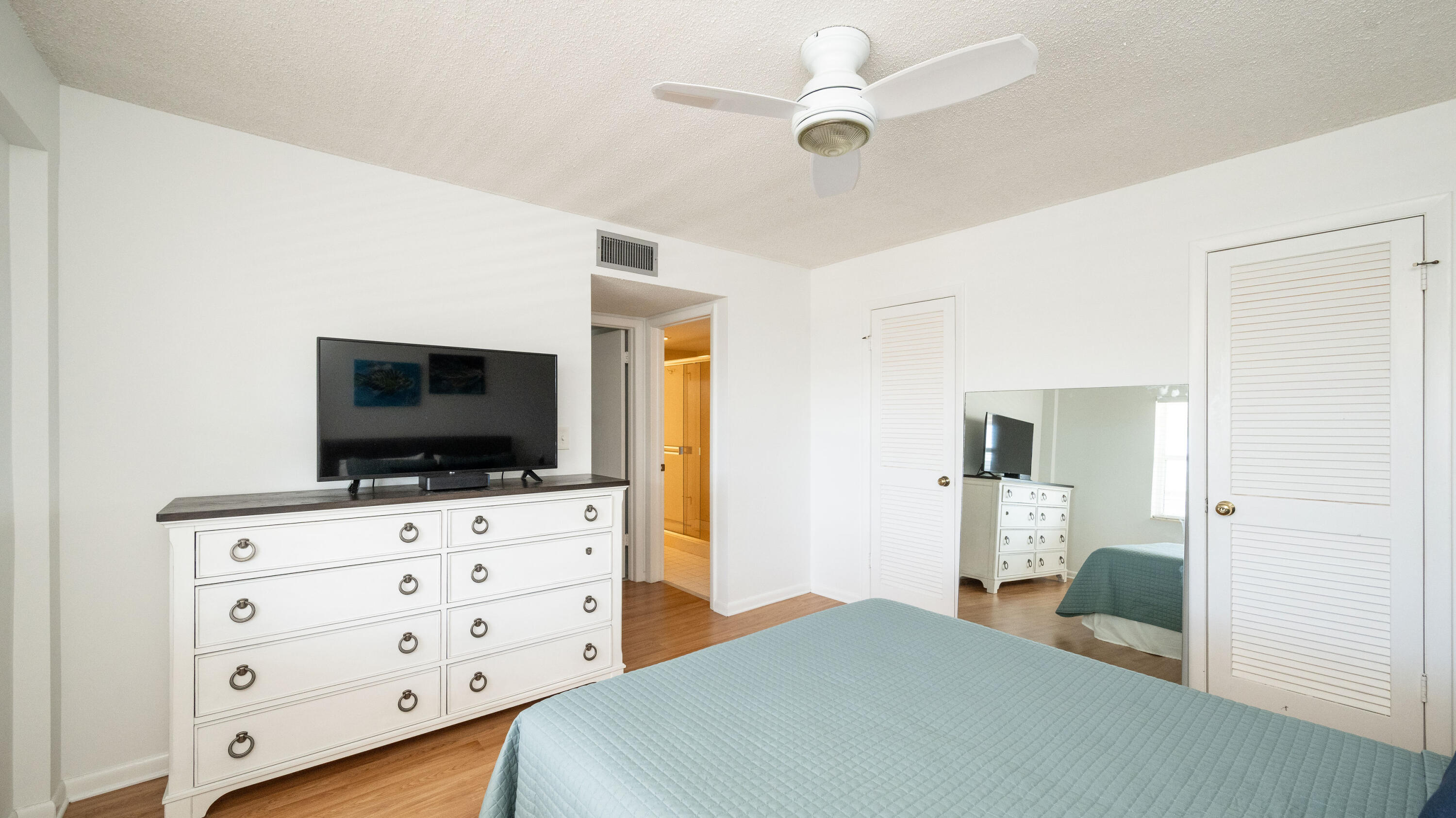 1901 S Roosevelt Boulevard Unit: 401N