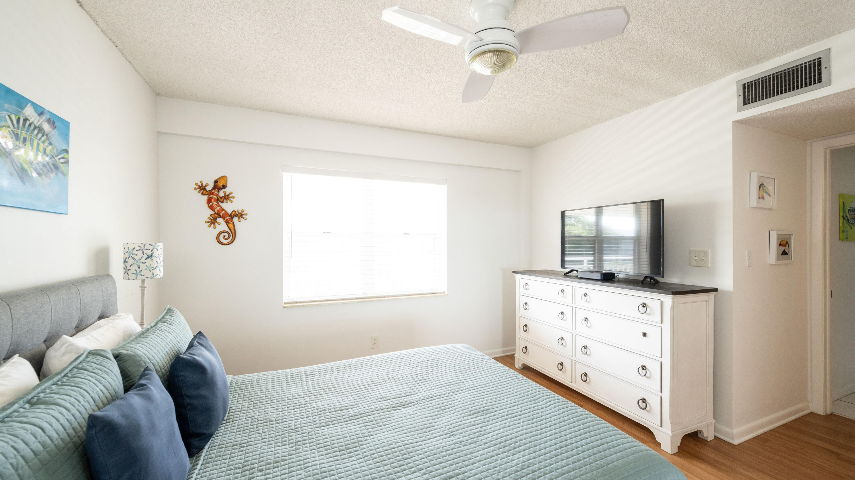 1901 S Roosevelt Boulevard Unit: 401N