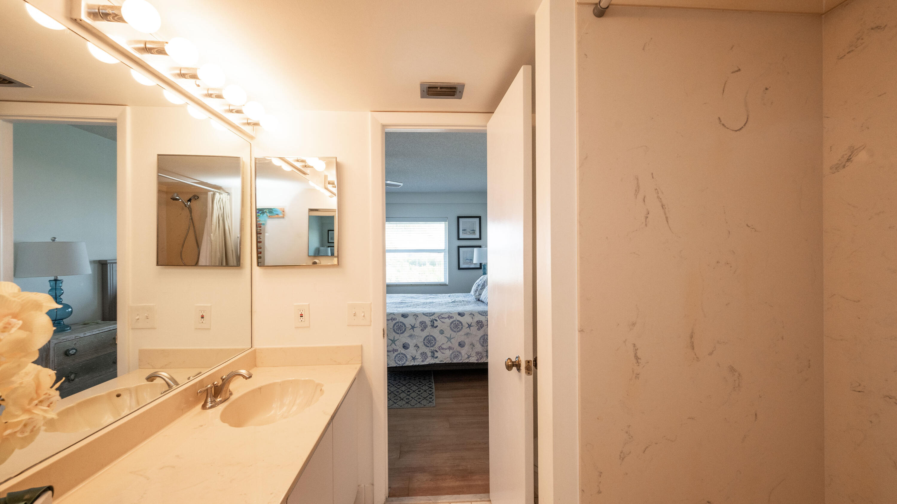 1901 S Roosevelt Boulevard Unit: 401N