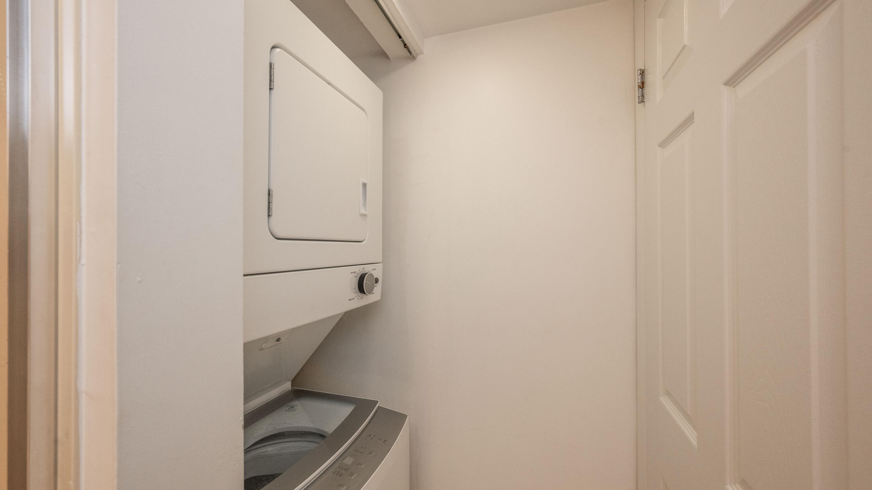 1901 S Roosevelt Boulevard Unit: 401N