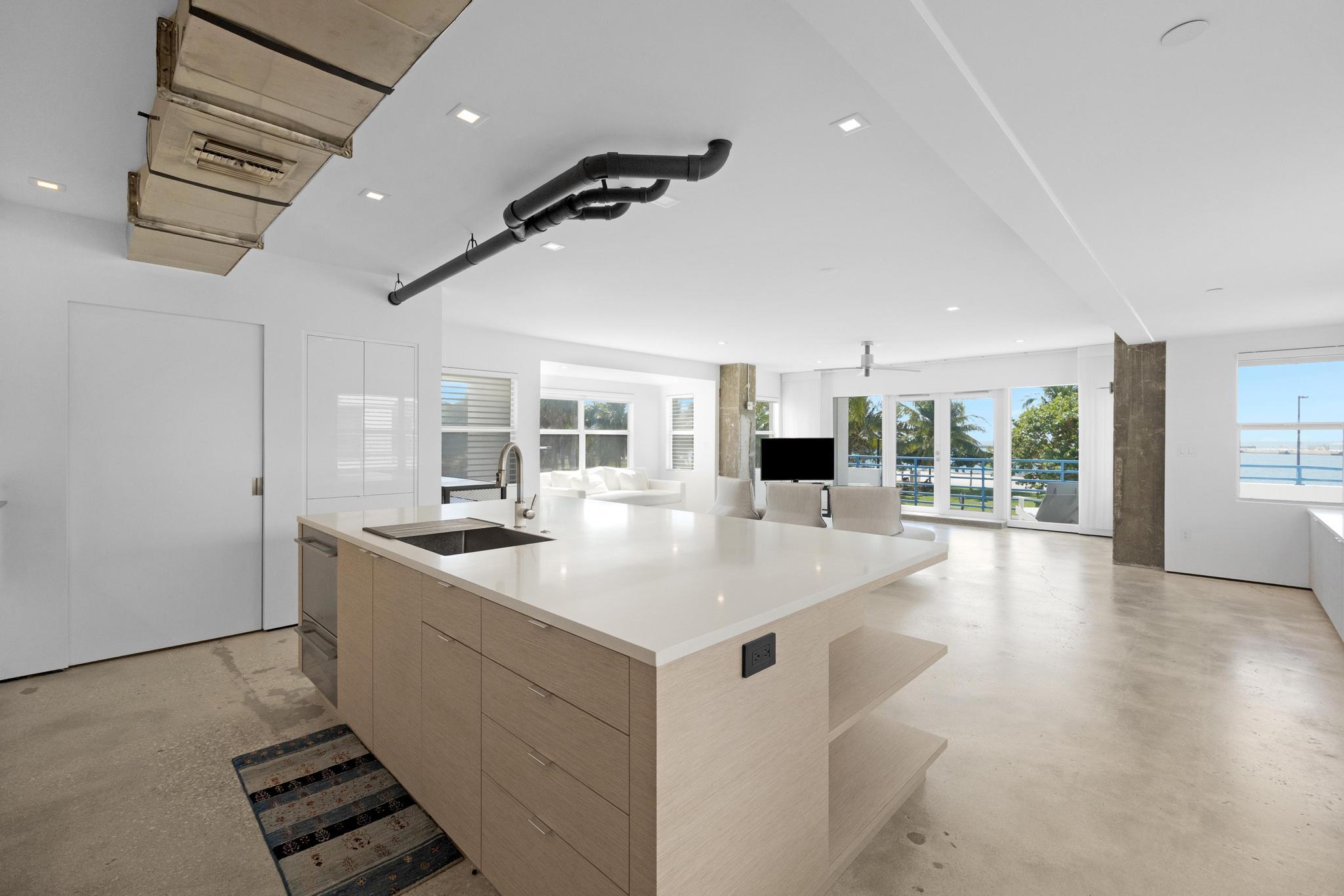 105 Front Street Unit: 122