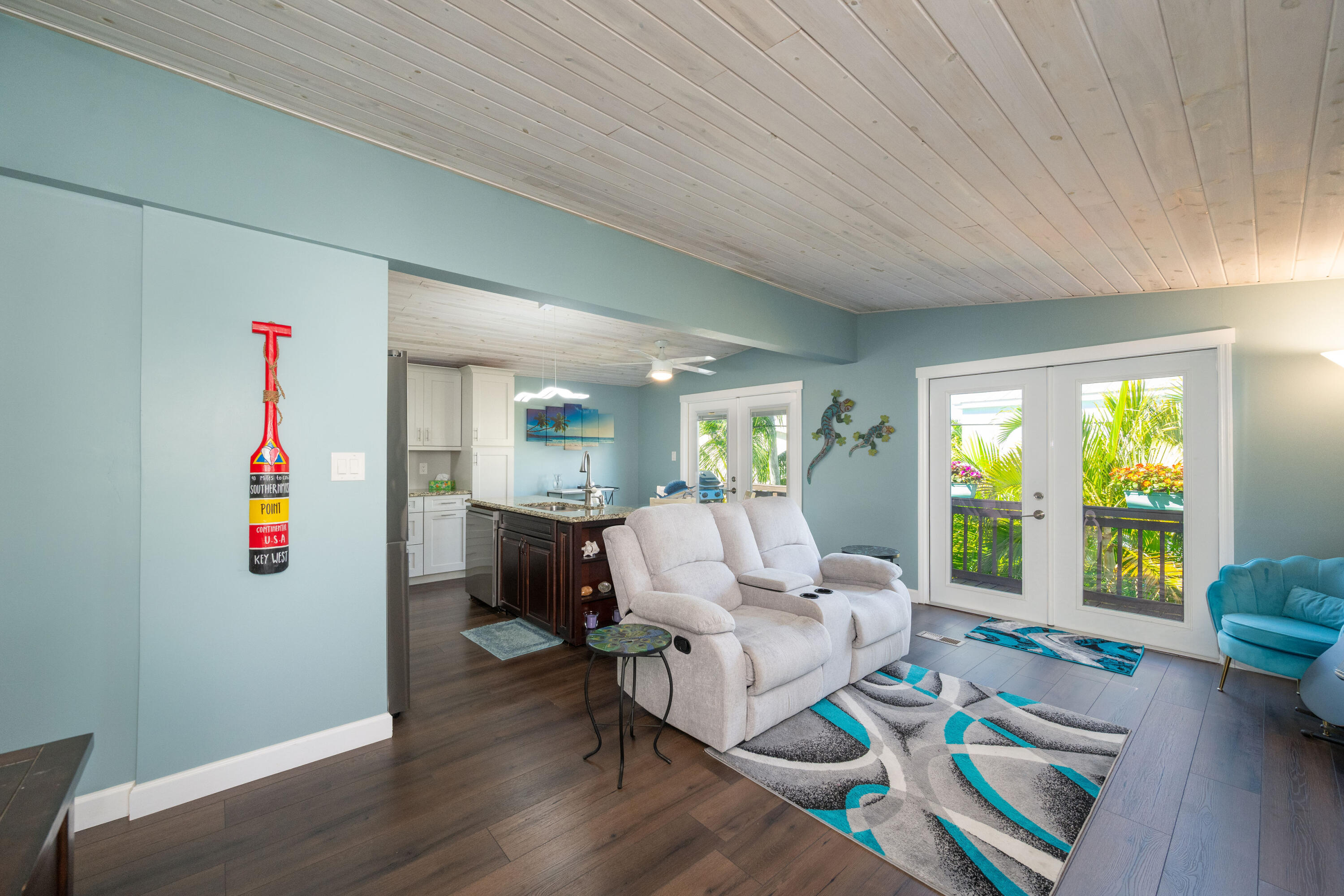 11 El Monte Lane