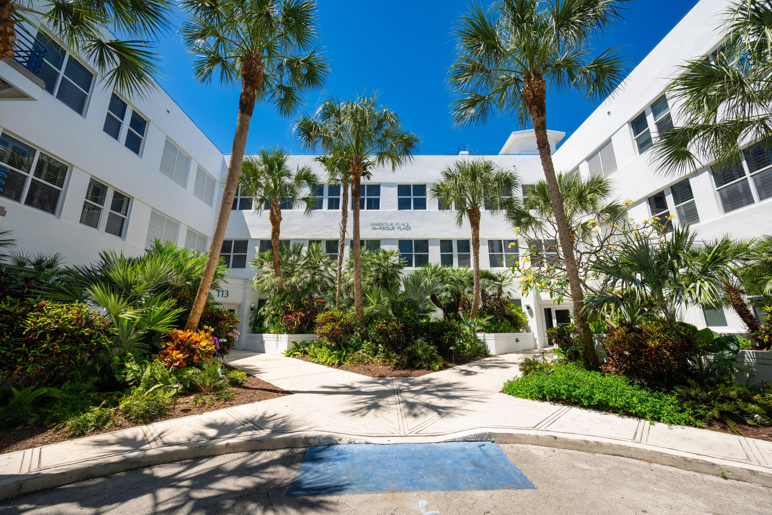 115 Front Street Unit: APT 102