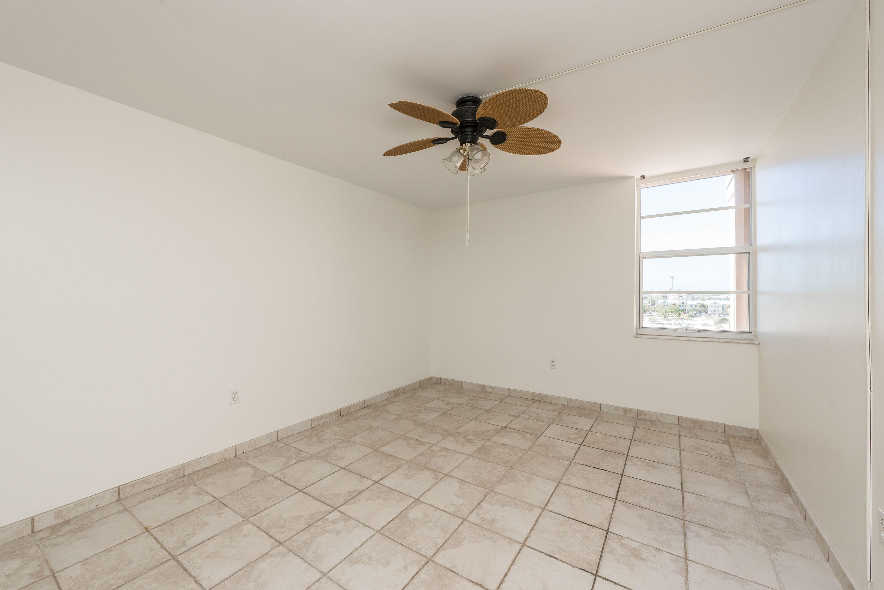 3312 Northside Drive Unit: APT 712