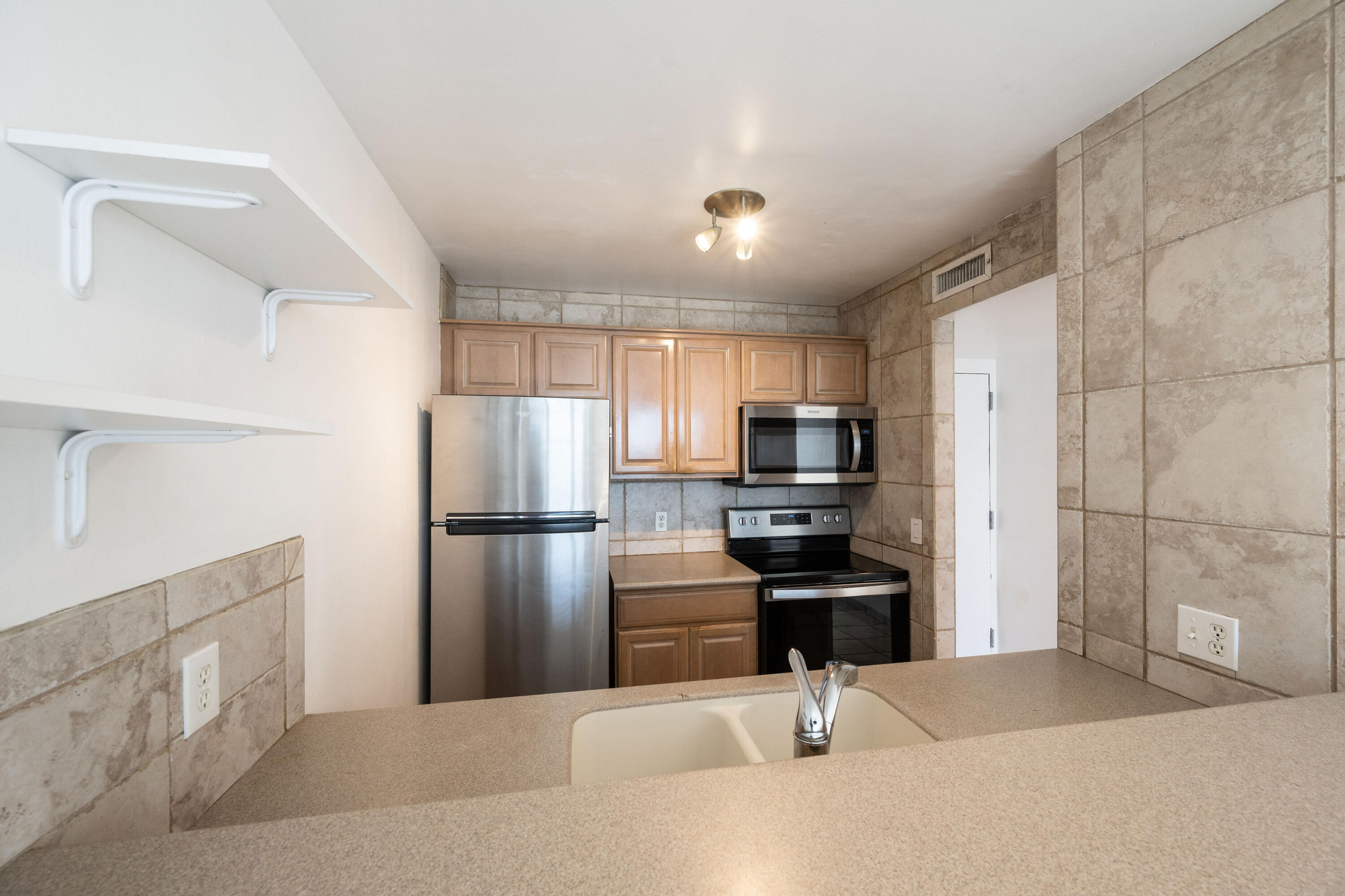 3312 Northside Drive Unit: APT 712