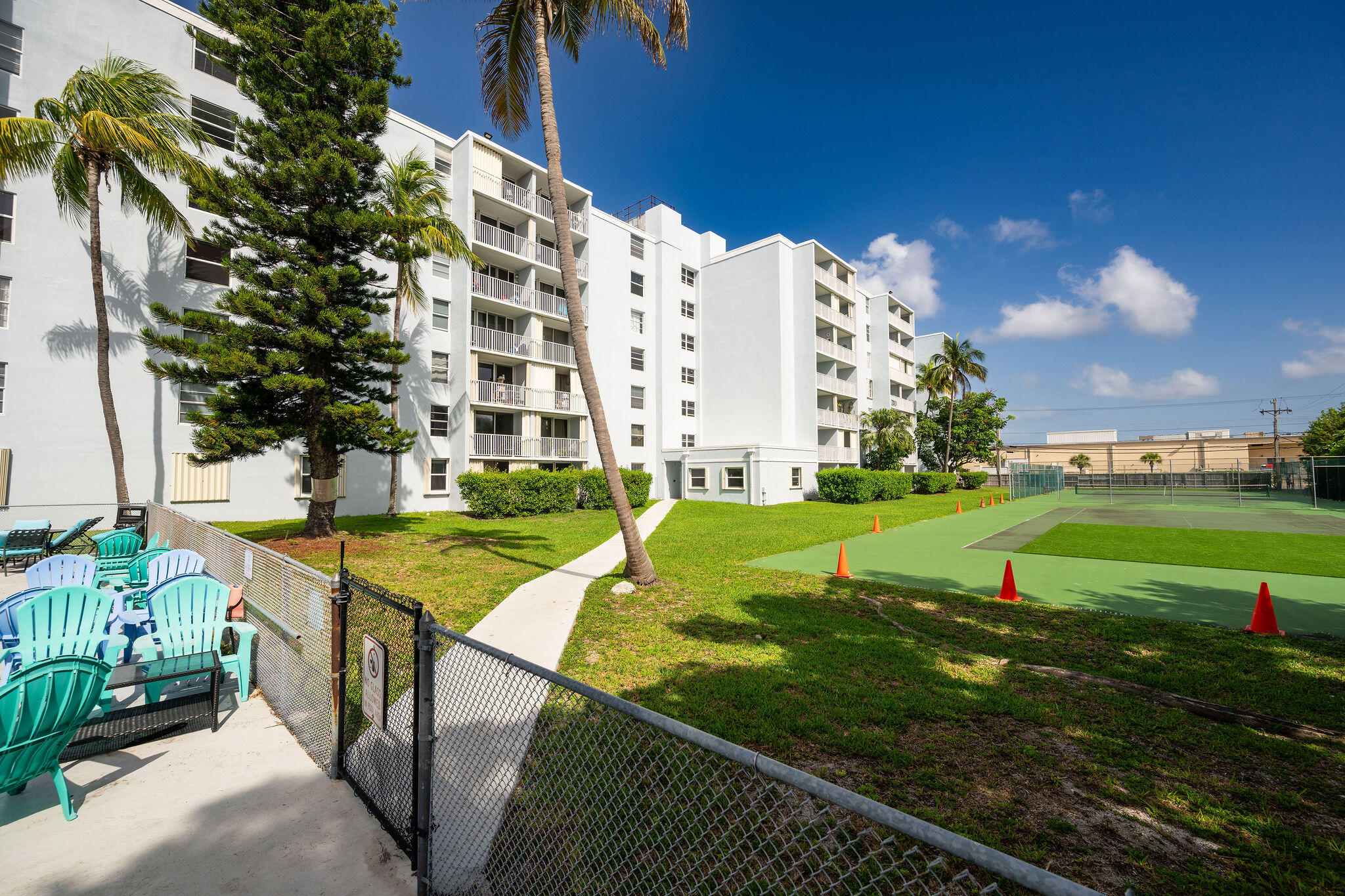 3312 Northside Drive APT 504