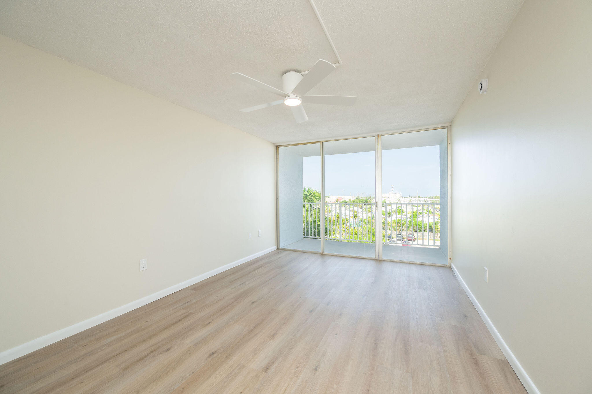 3312 Northside Drive APT 504