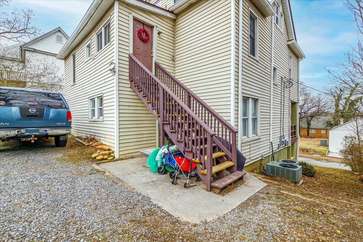 350 Mountain AVE SW