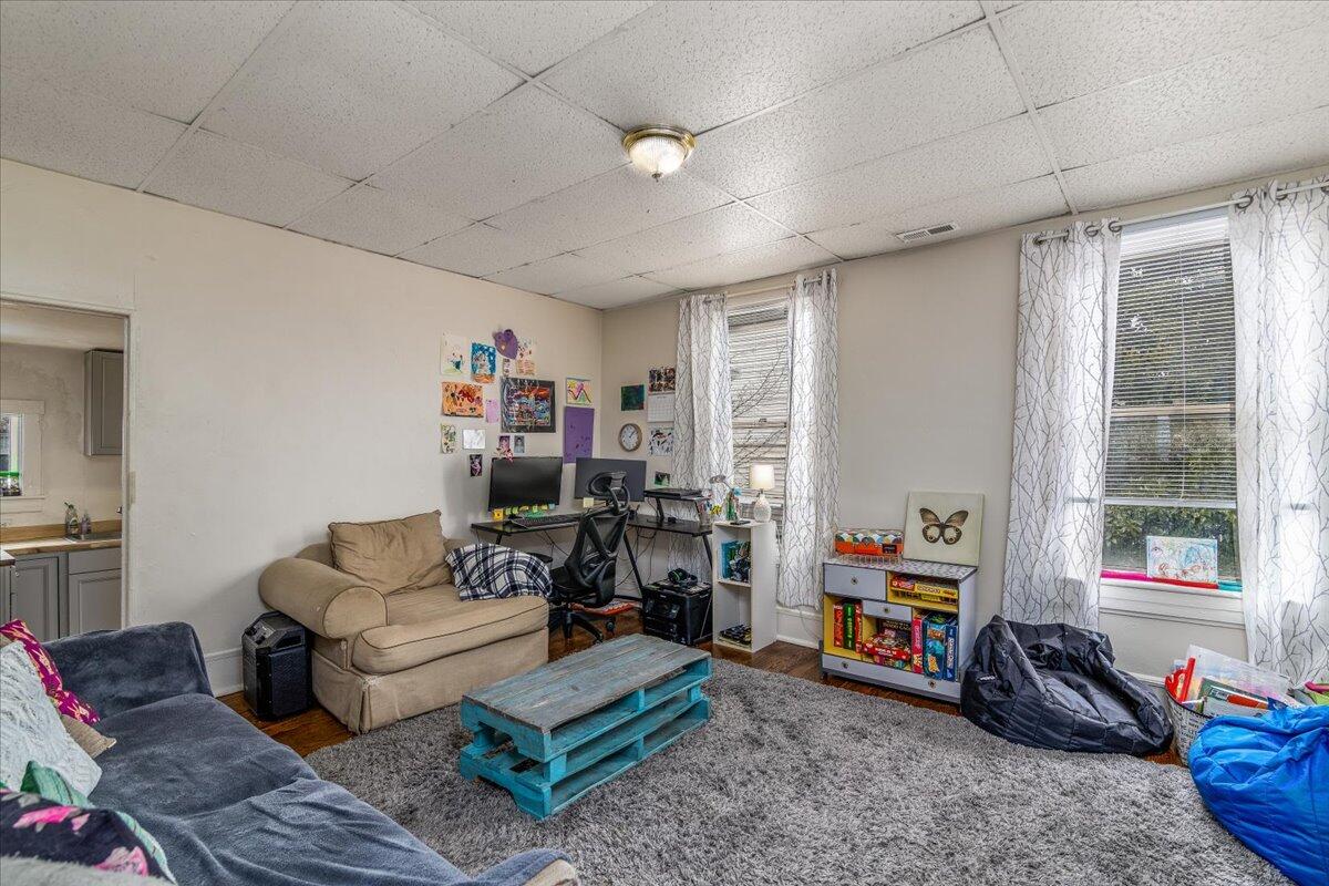 350 Mountain AVE SW