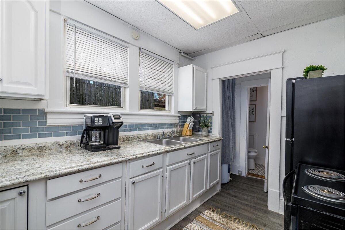 350 Mountain AVE SW