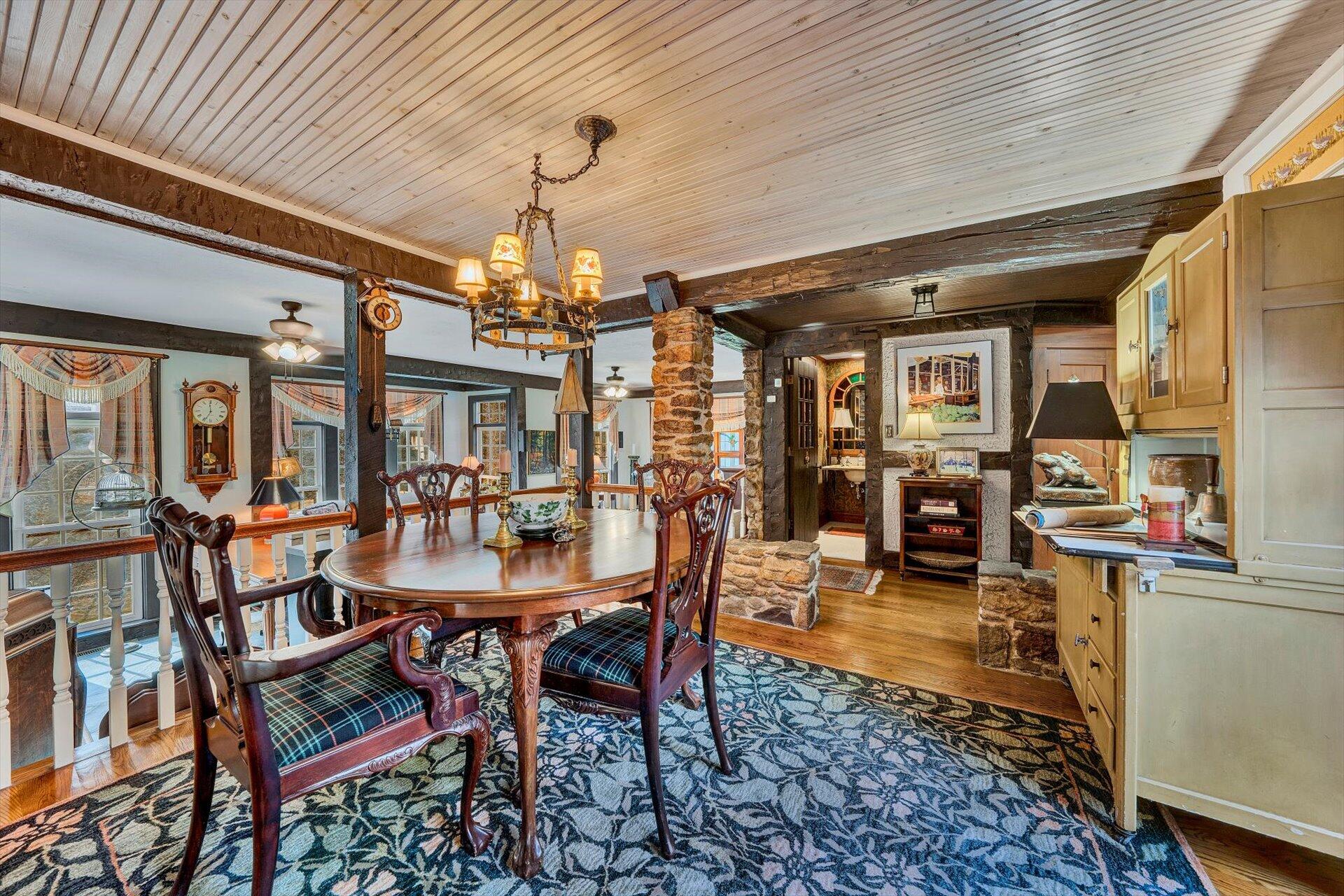 5122 Old Virginia Springs RD