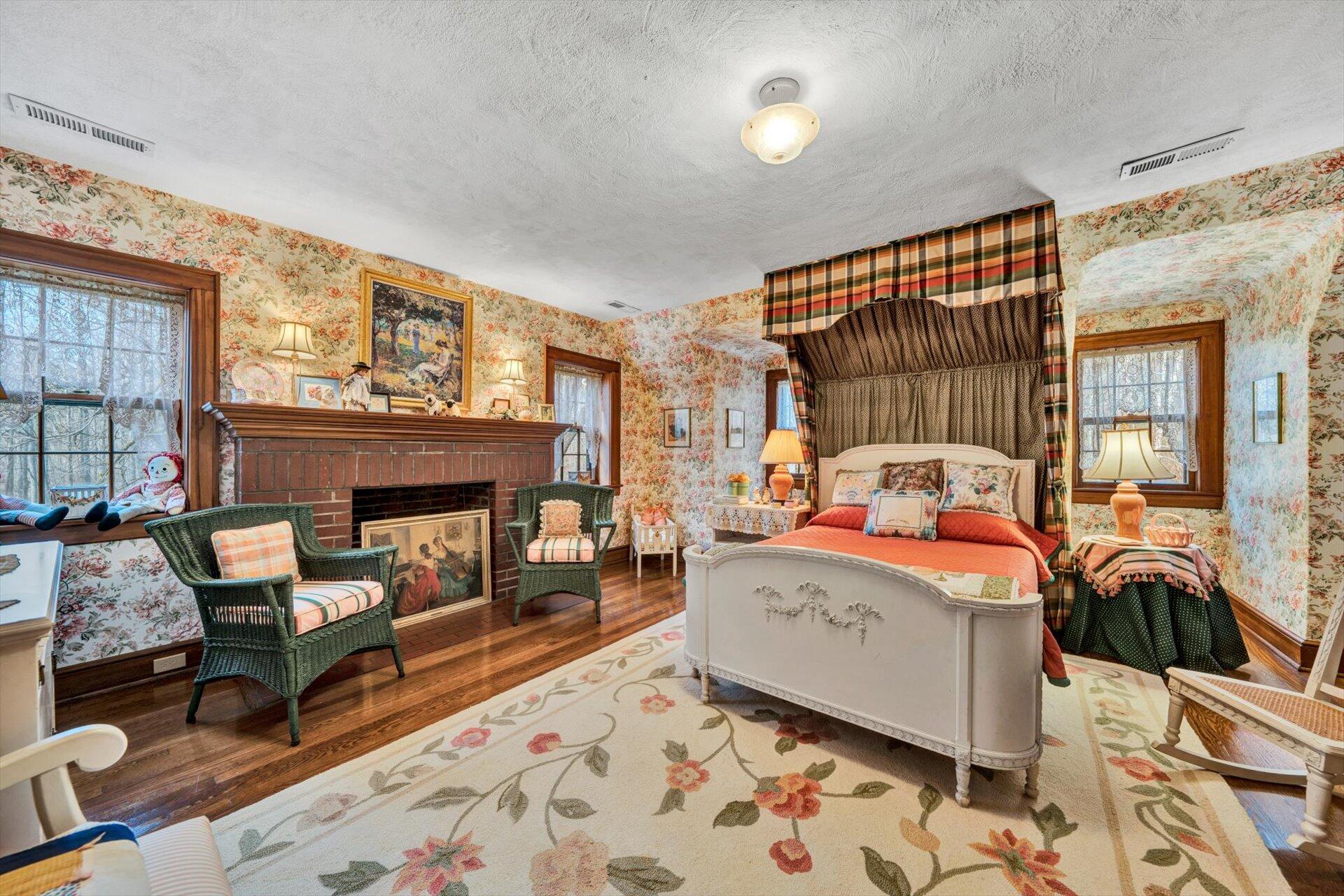 5122 Old Virginia Springs RD