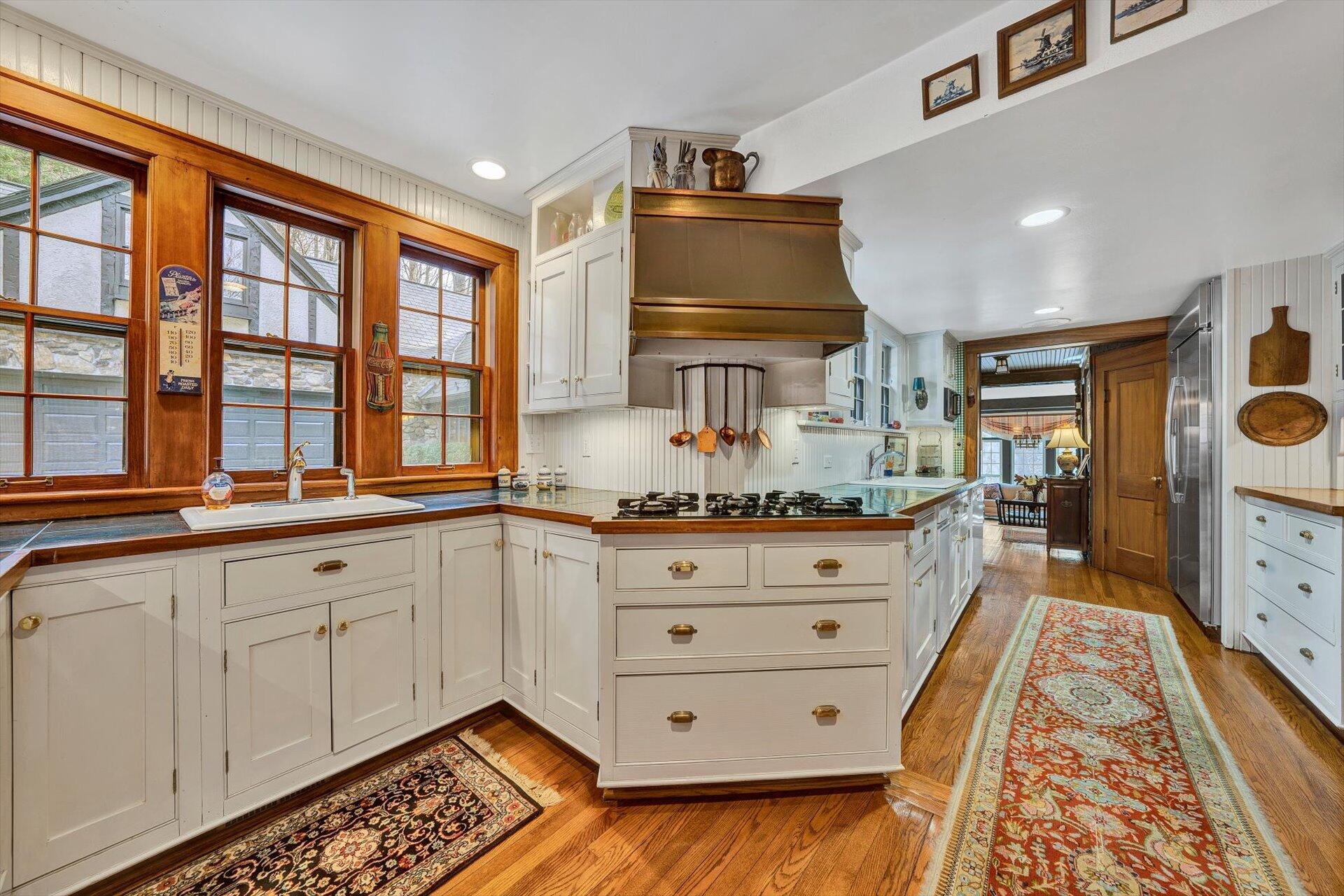 5122 Old Virginia Springs RD