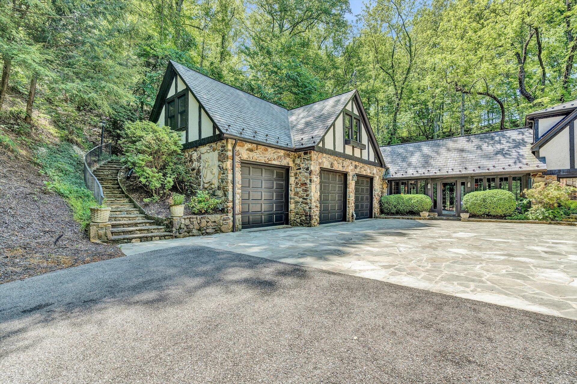 5122 Old Virginia Springs RD