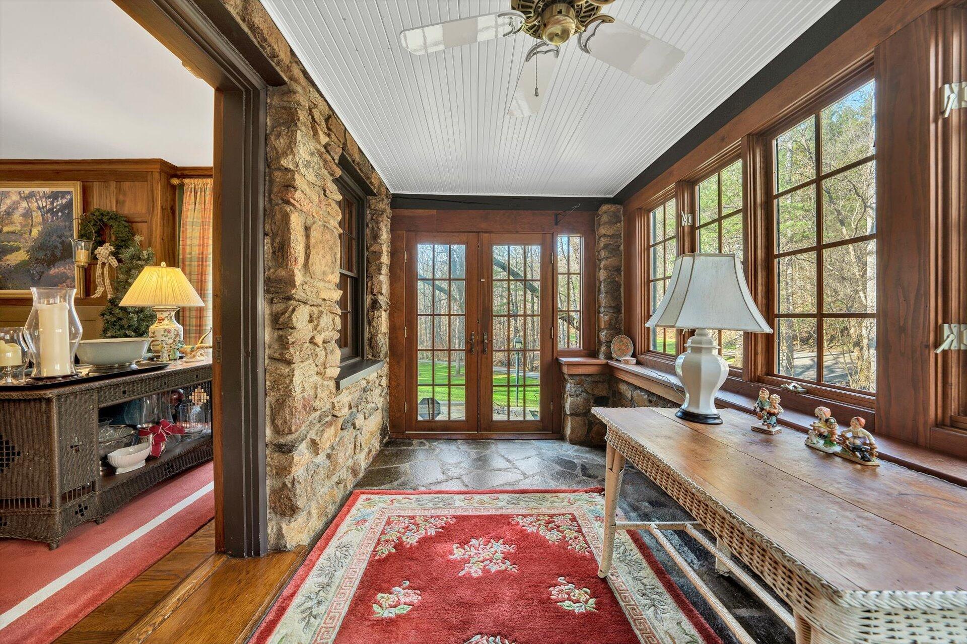 5122 Old Virginia Springs RD