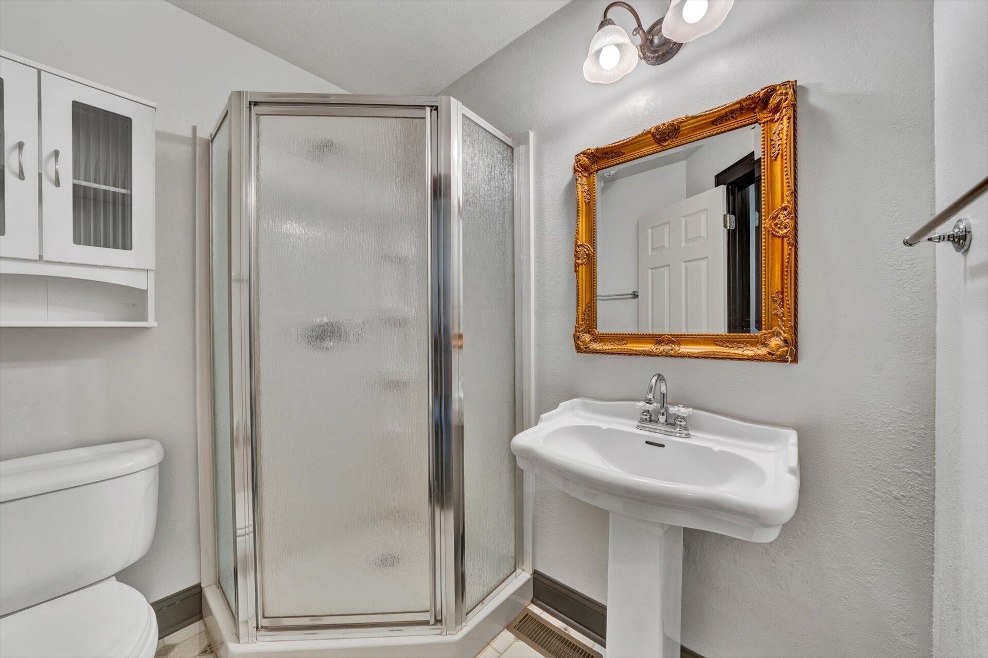 5122 Old Virginia Springs RD