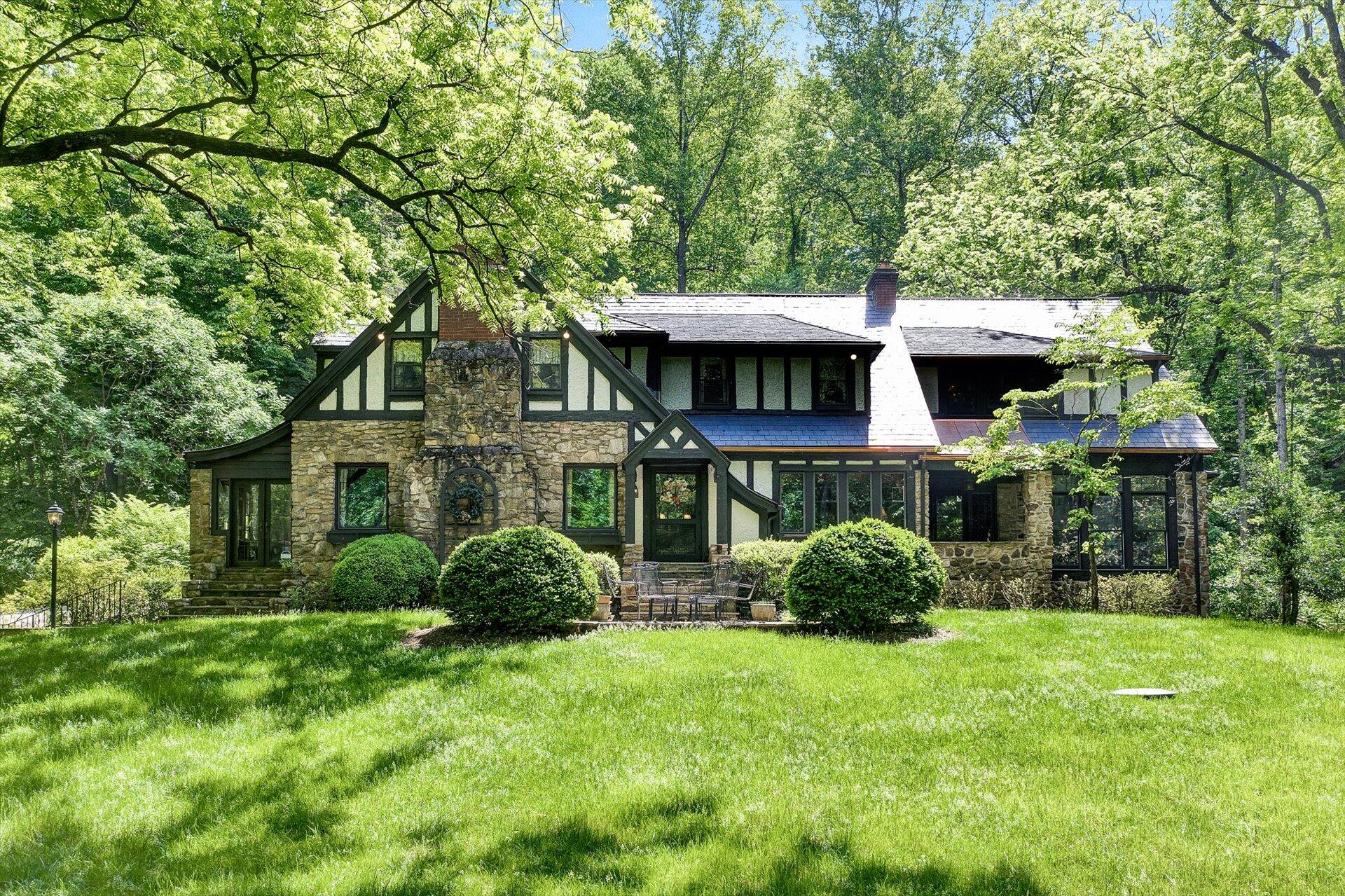 5122 Old Virginia Springs RD