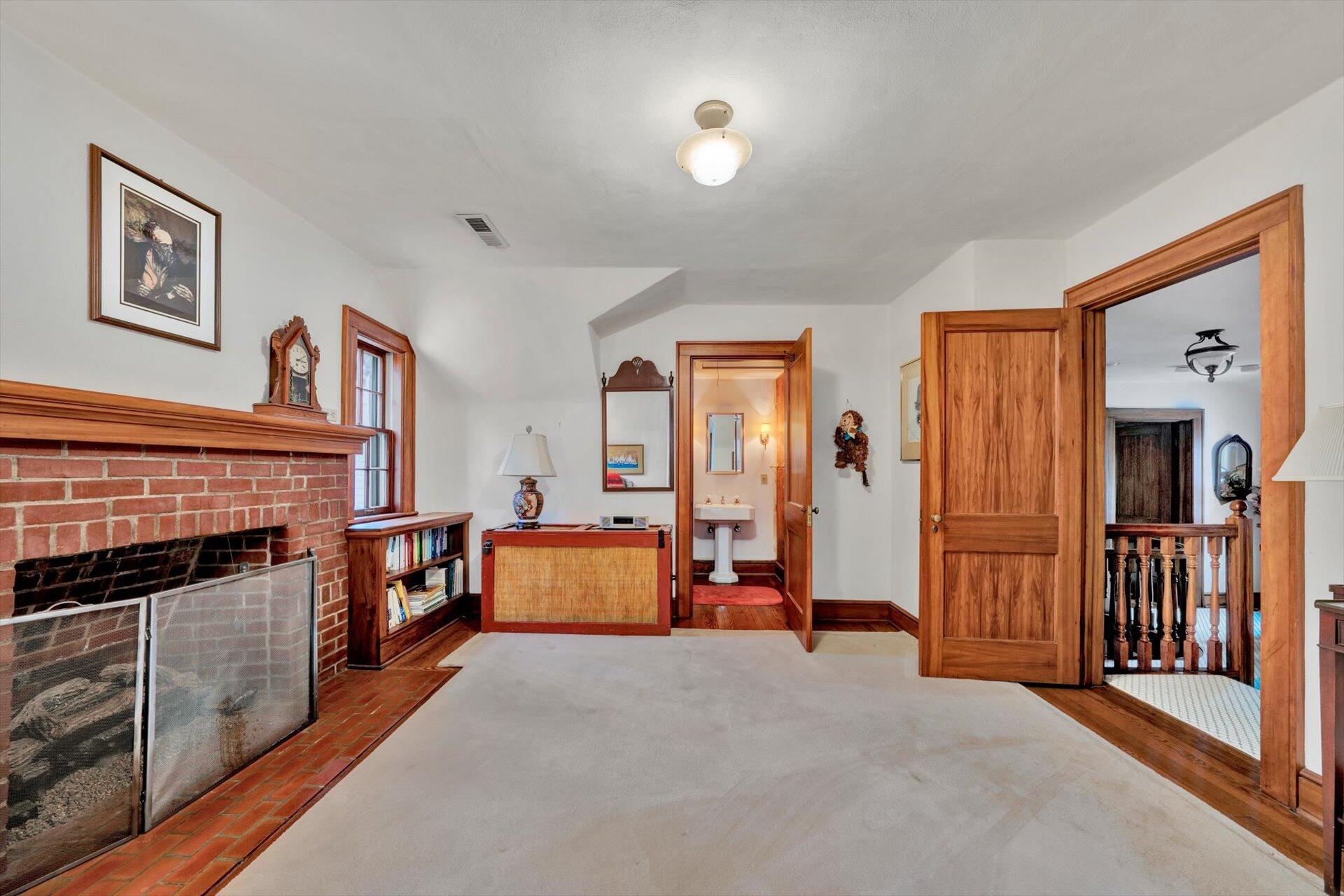 5122 Old Virginia Springs RD