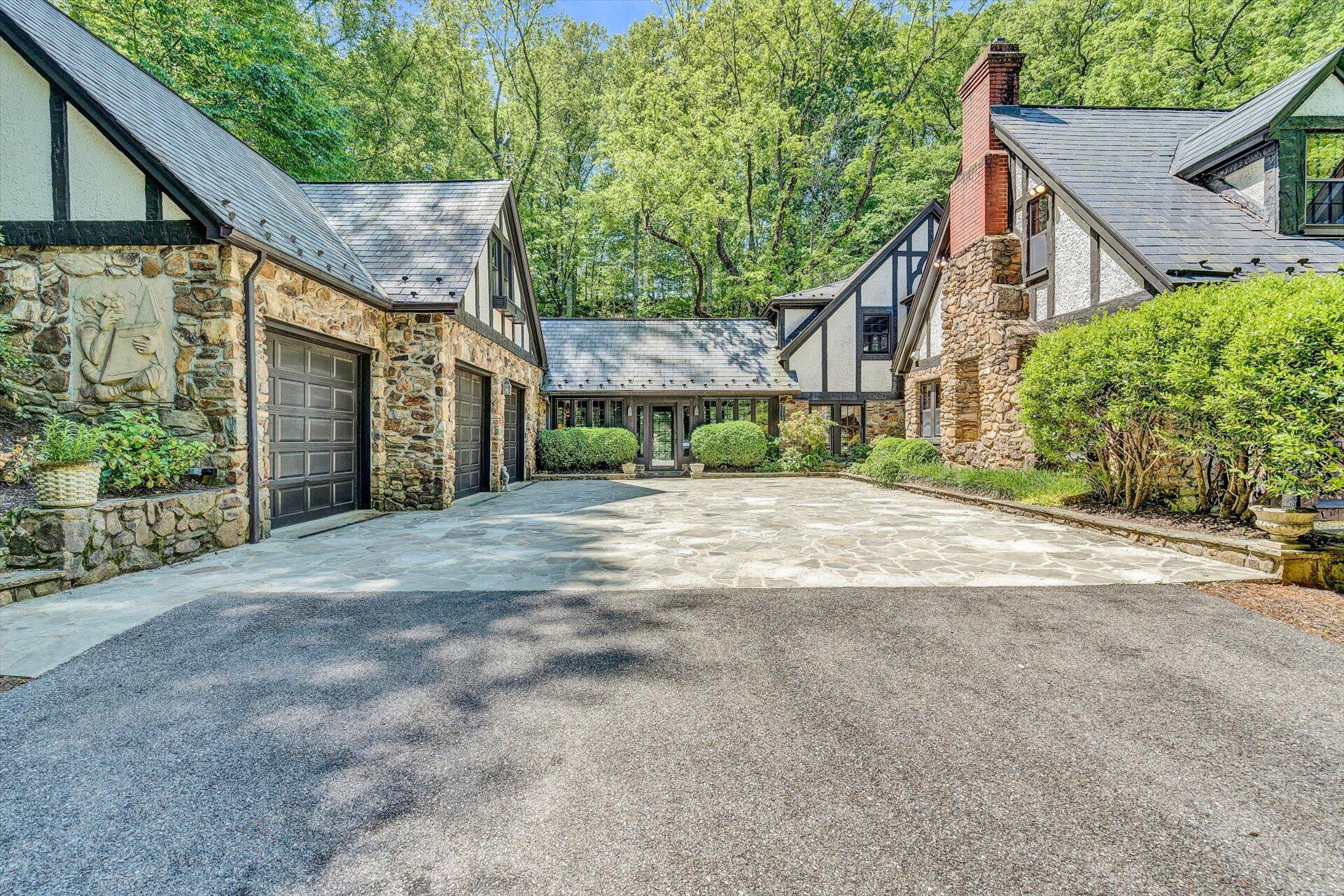 5122 Old Virginia Springs RD