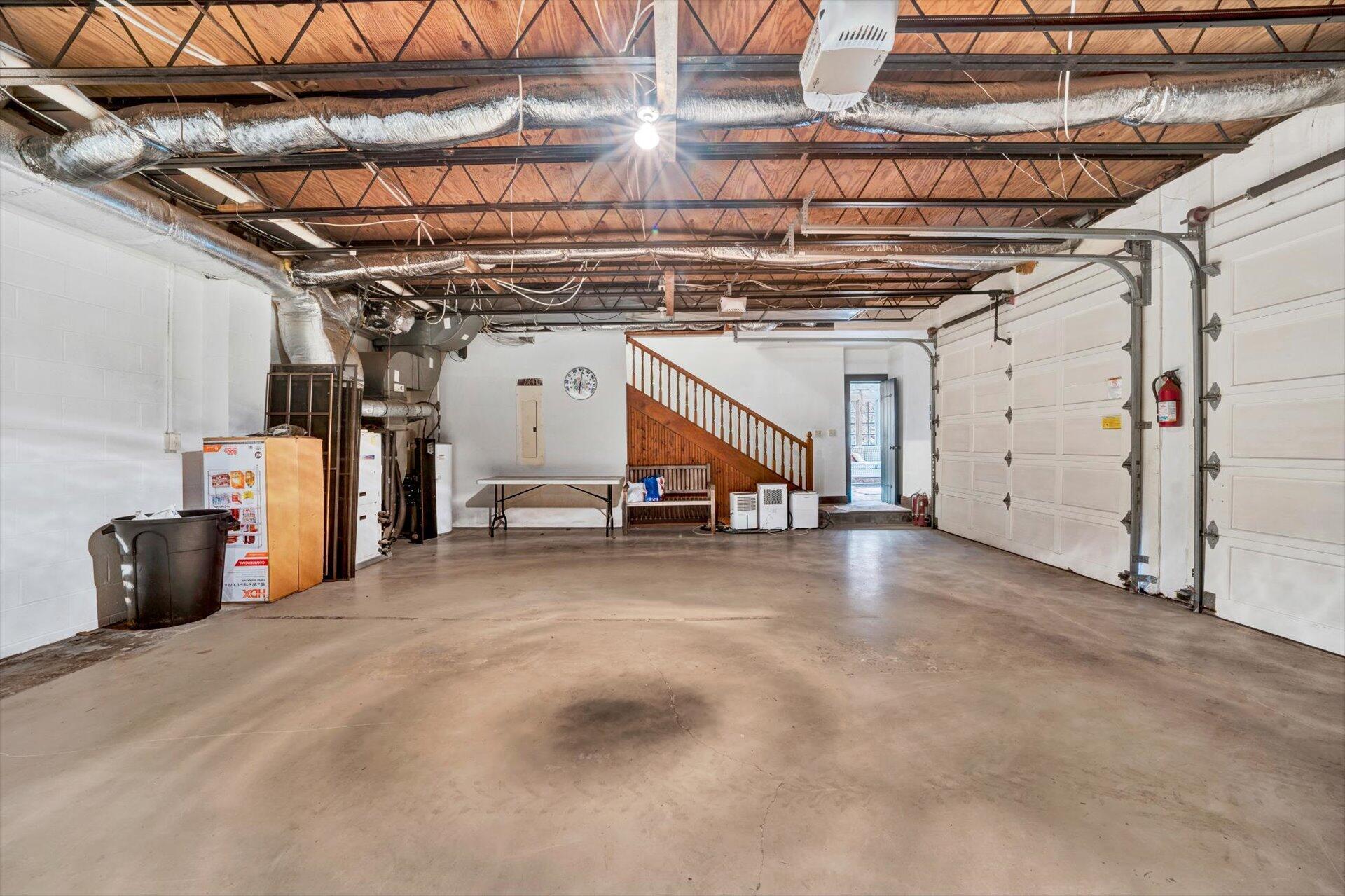 5122 Old Virginia Springs RD