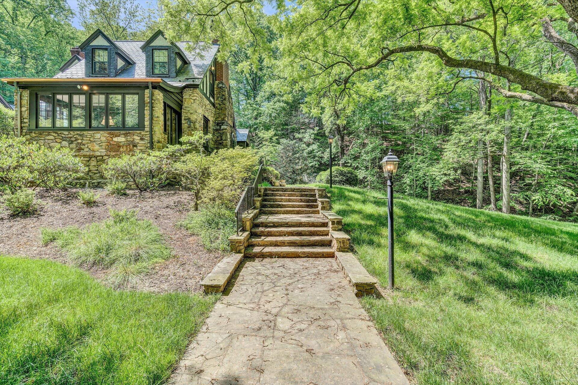 5122 Old Virginia Springs RD