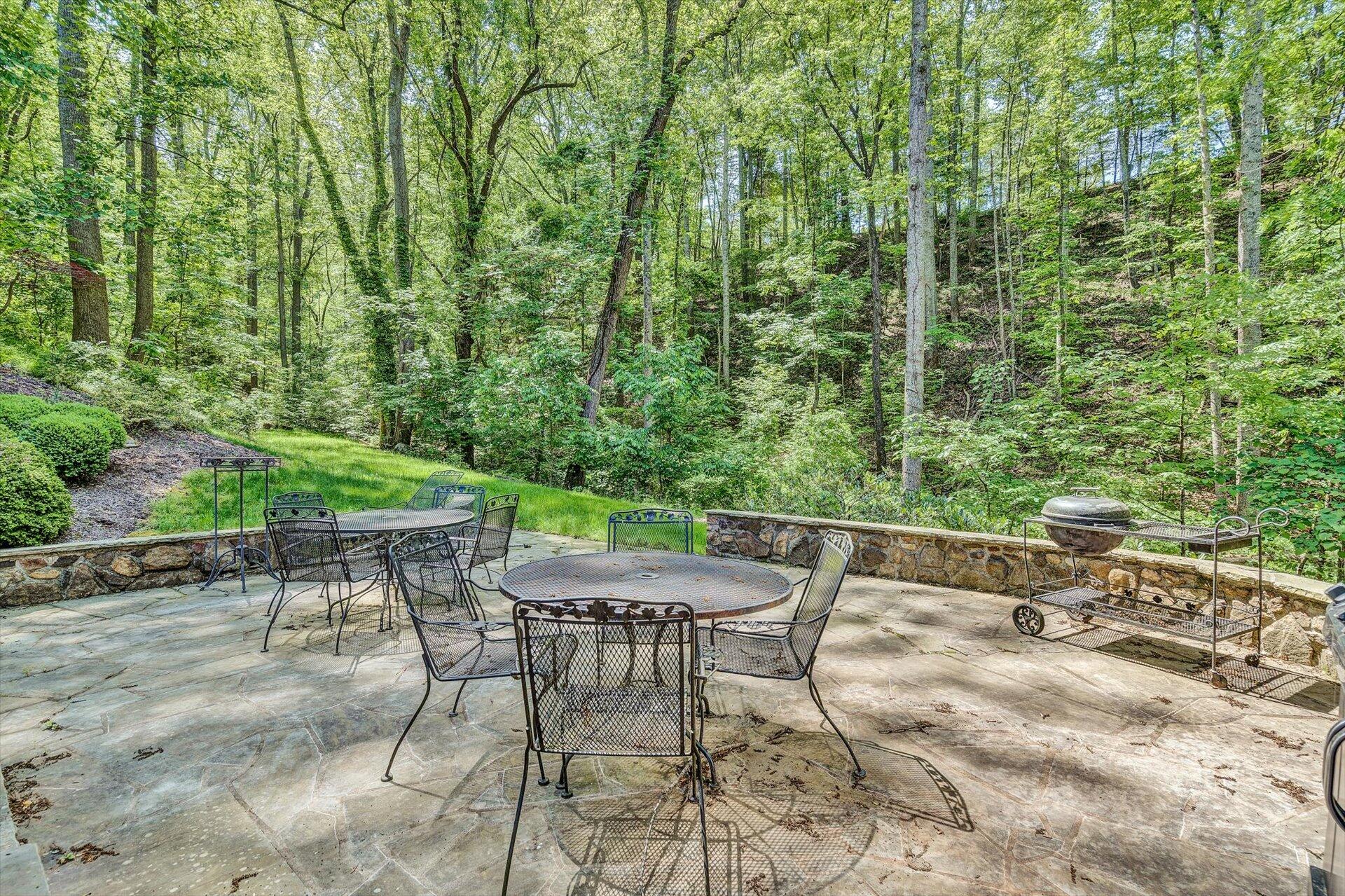 5122 Old Virginia Springs RD