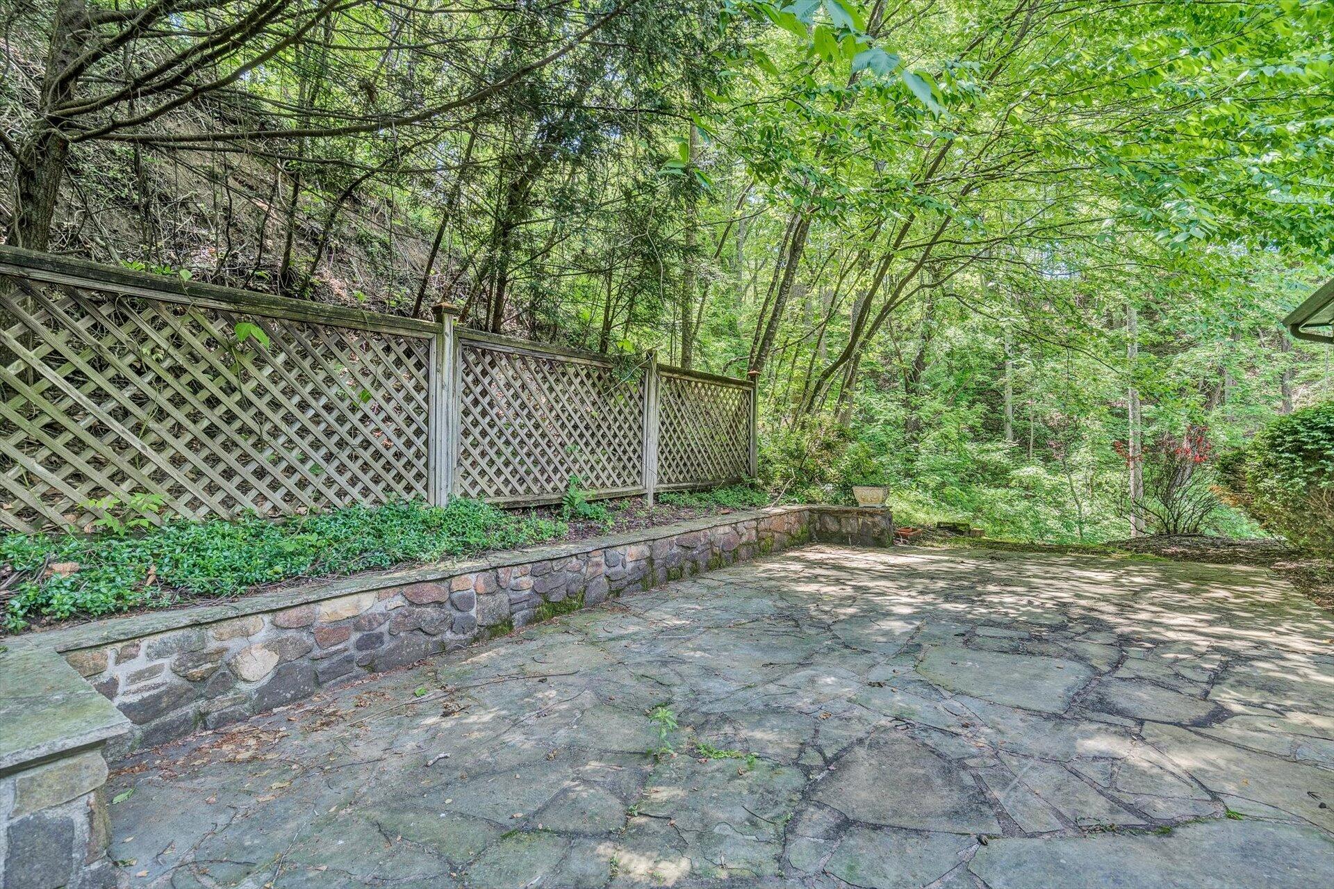 5122 Old Virginia Springs RD