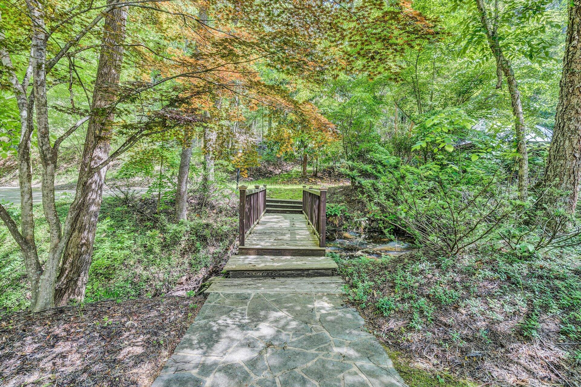 5122 Old Virginia Springs RD